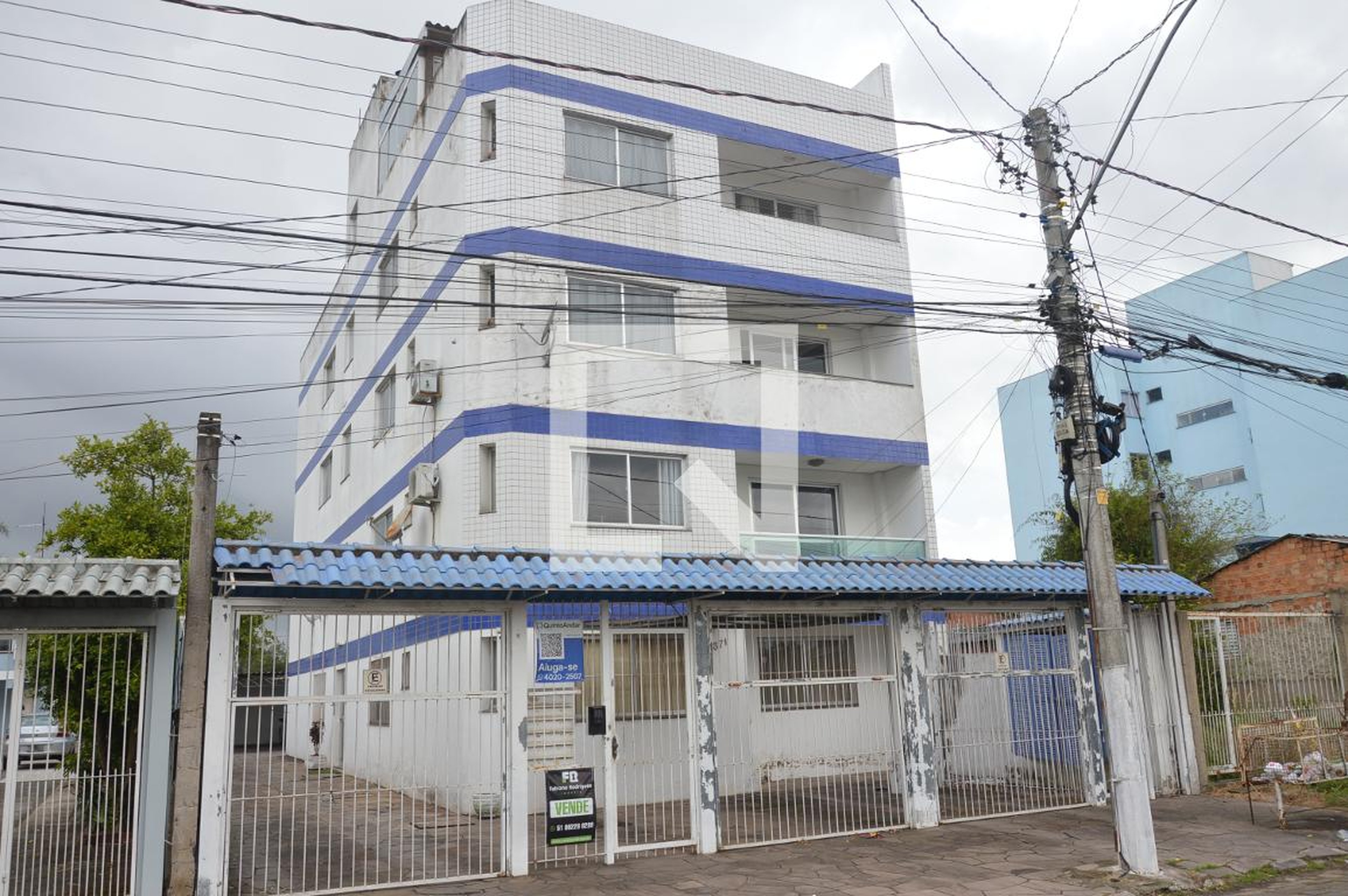 Edifício Condomínio em Rua Santiago, 371