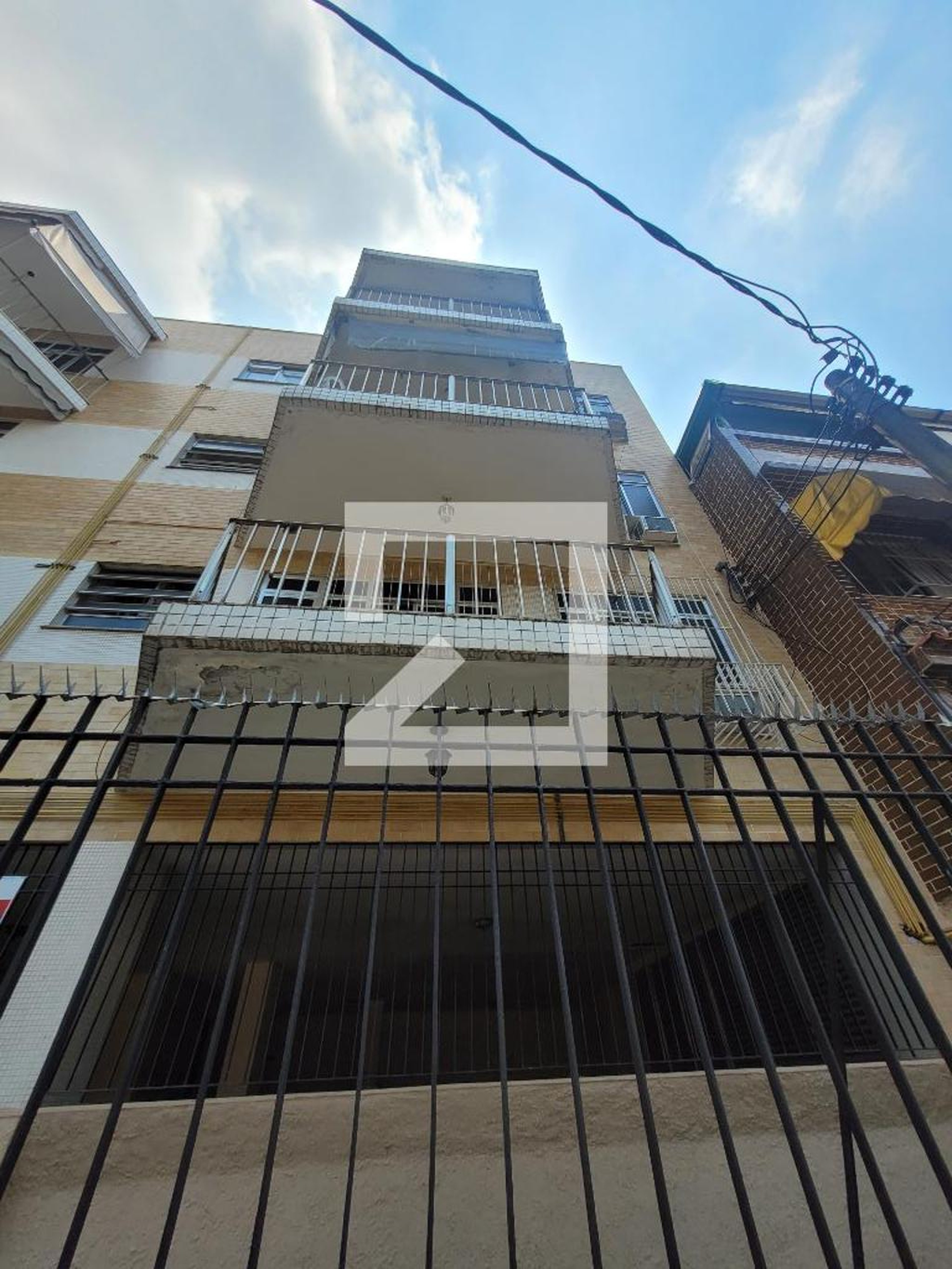 Fachada Condomínio em Rua Vicente do Salvador, 87