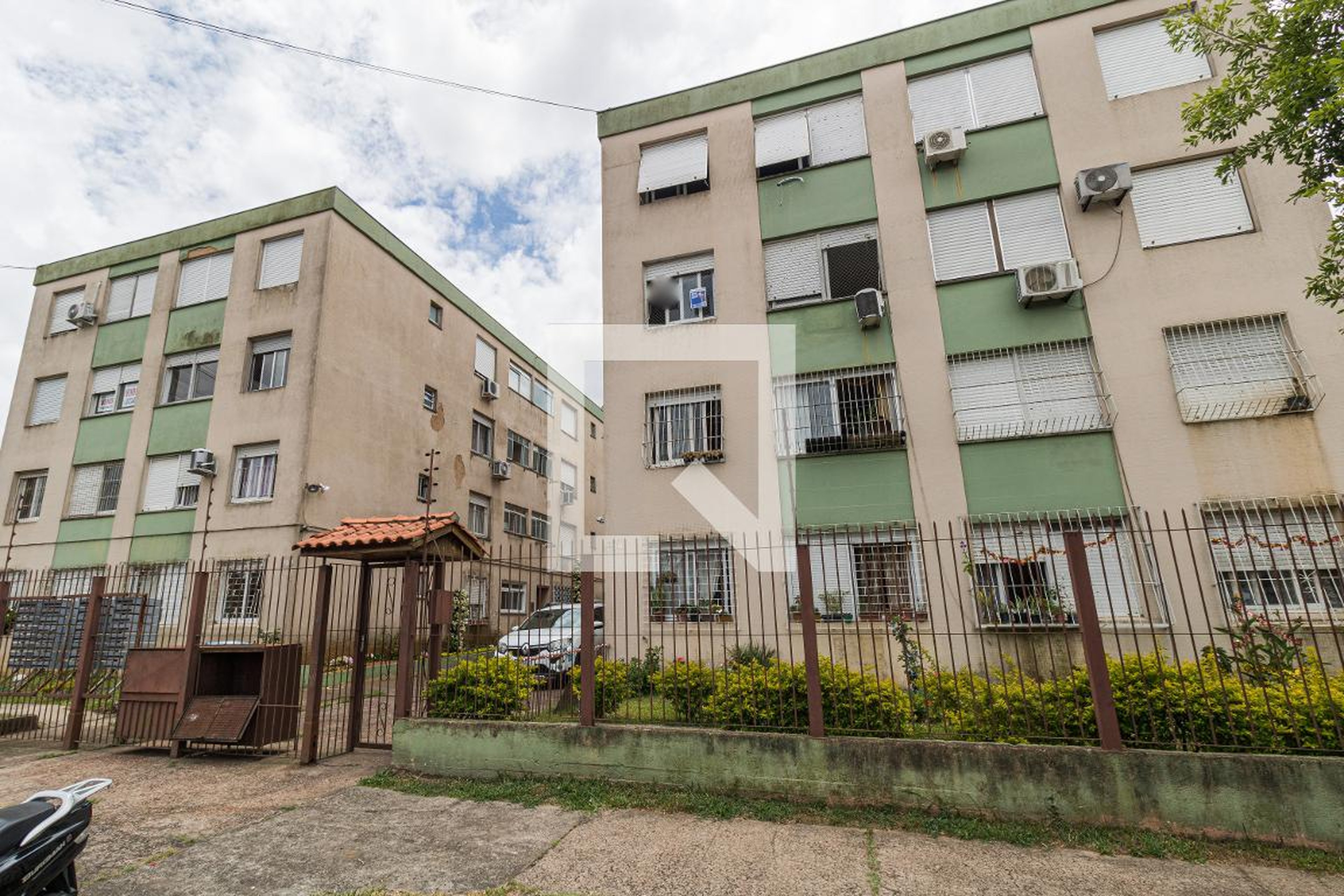 Fachada do Prédio Condomínio em Rua Hermeto Bermudez, 290