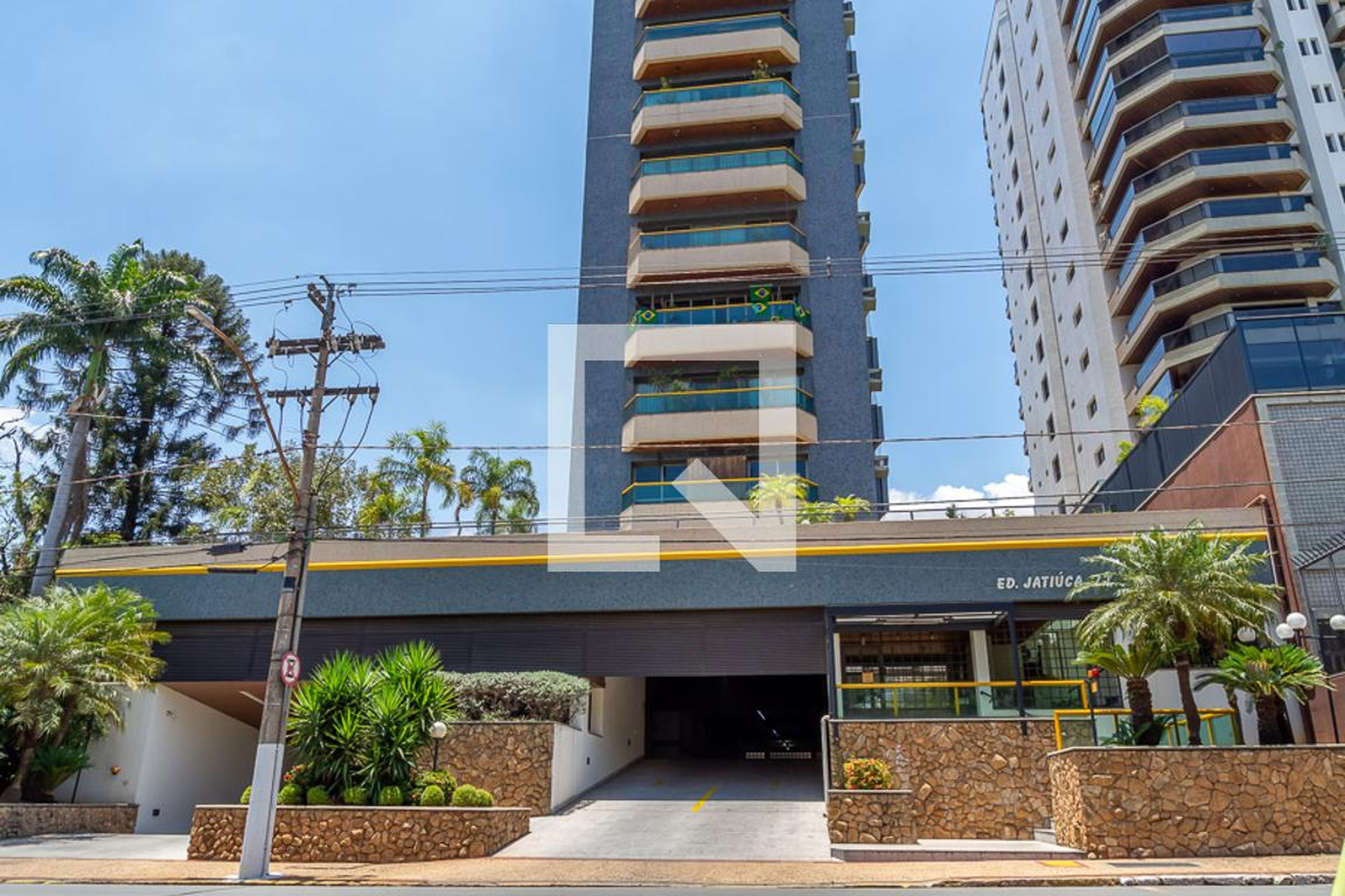 Fachada do Condomínio Condomínio Jatiuca