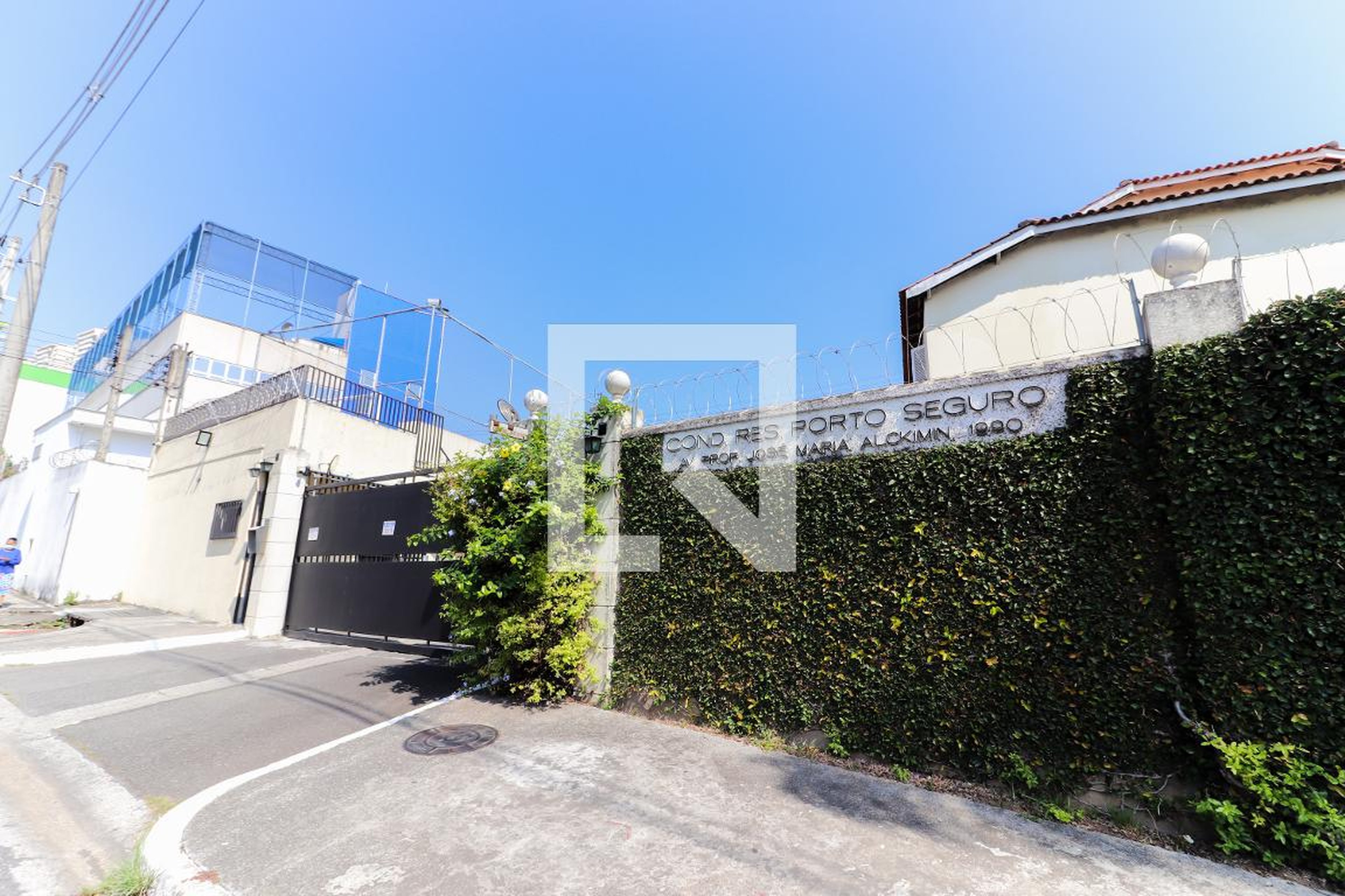 Fachada do Condomínio Residencial Porto Seguro