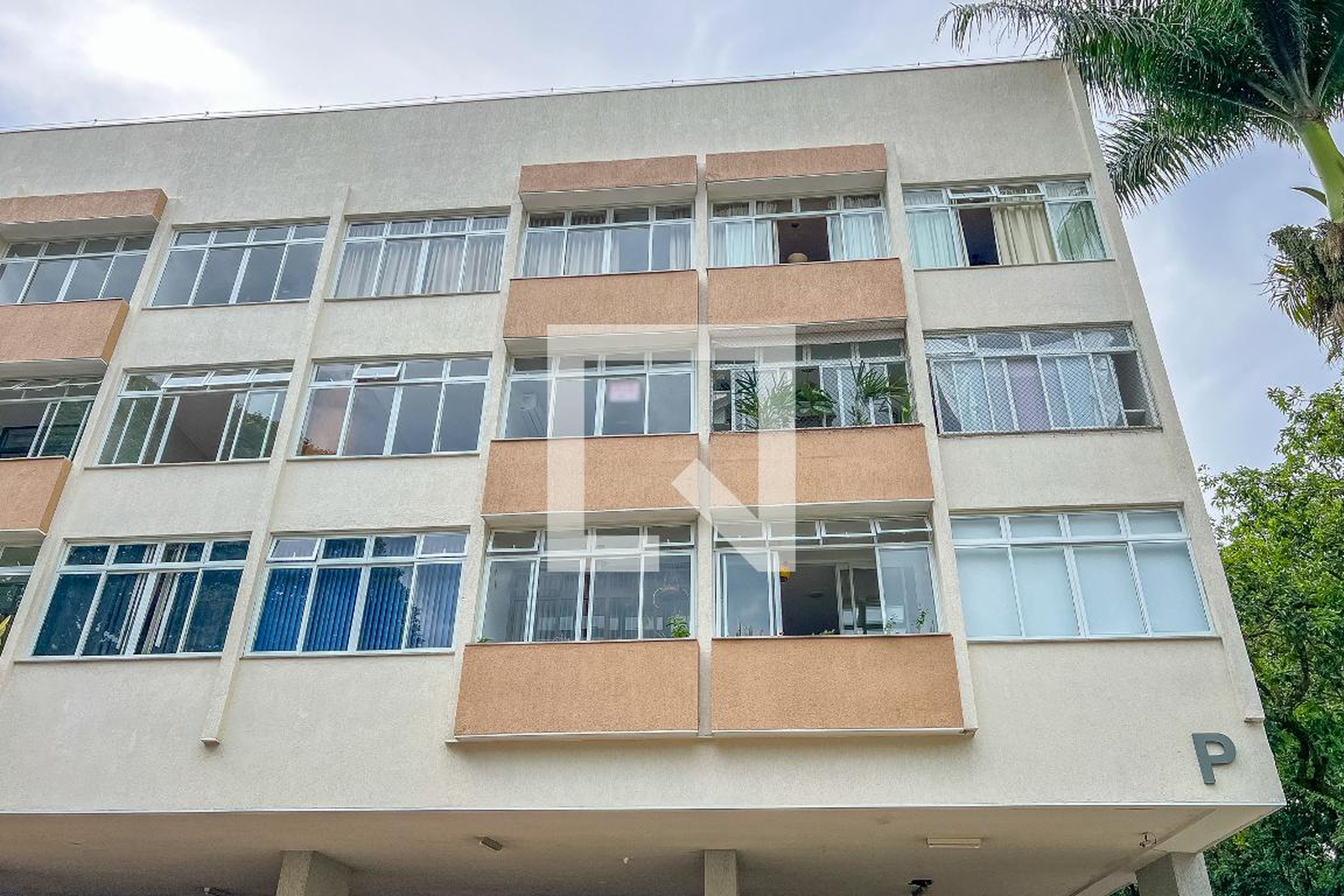 Fachada do Prédio Condomínio em SQS 402 Bloco P, 0