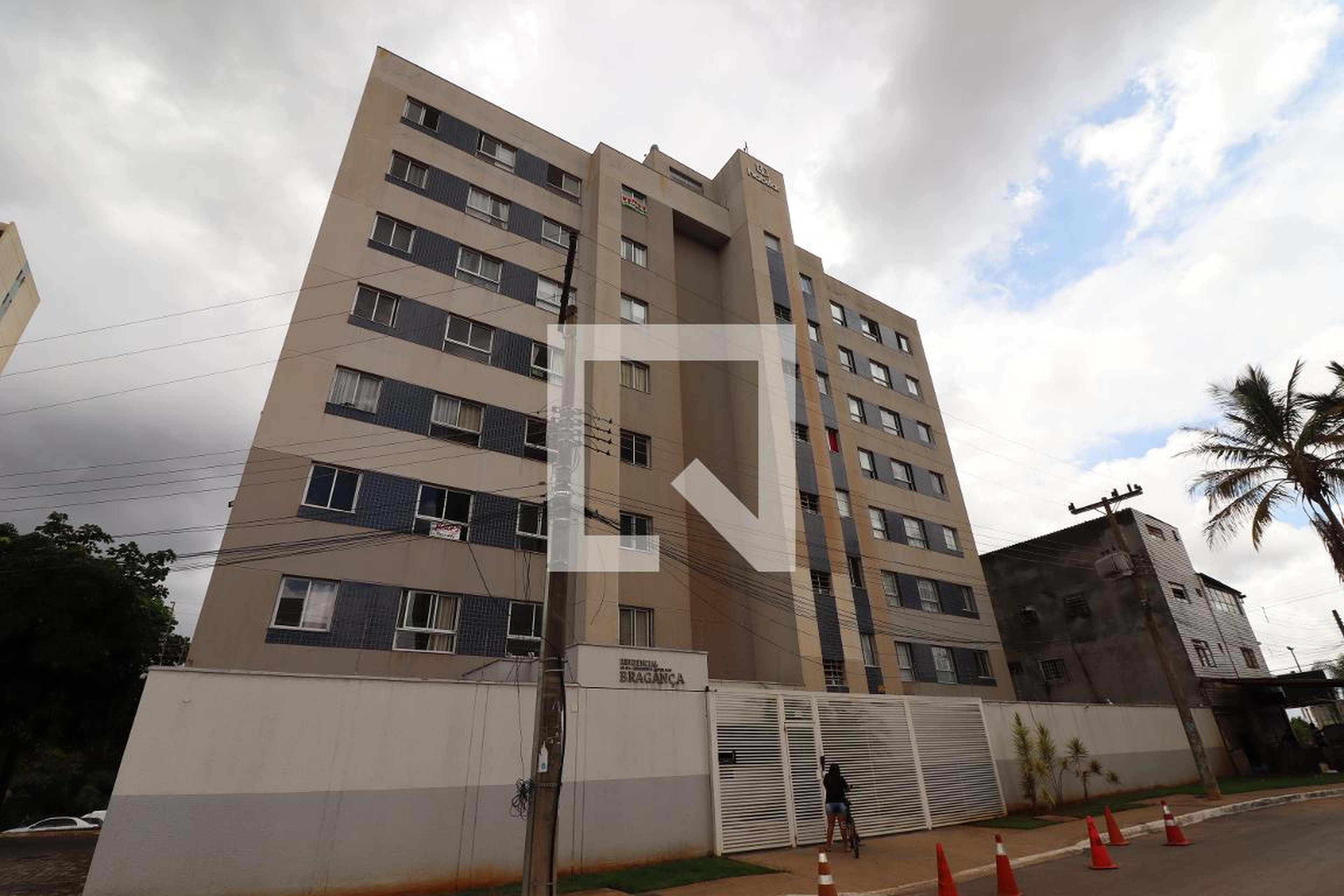 Fachada Condomínio em Qn 614 Conjunto C, SN