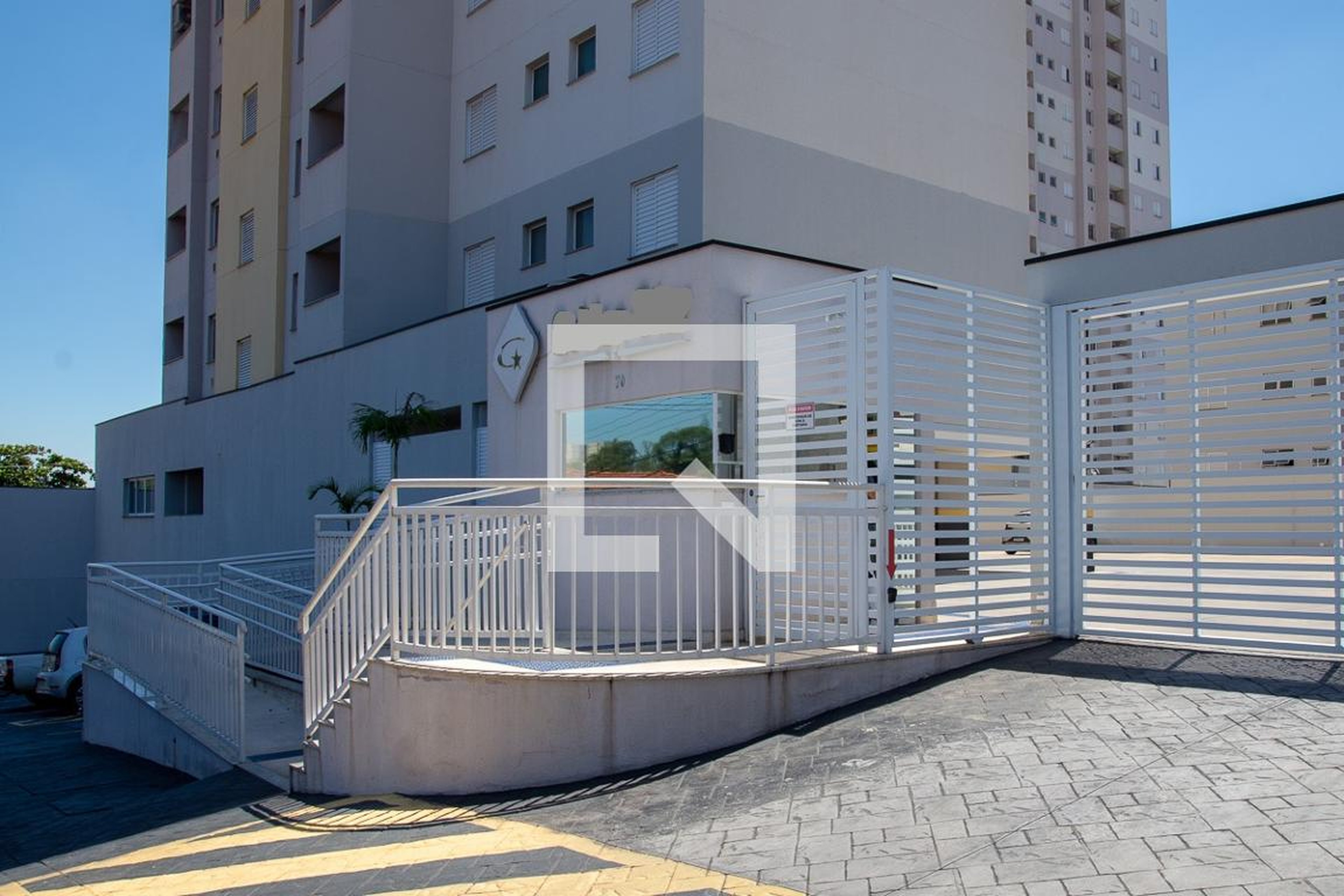 Fachada do Condomínio Condomínio Golden Star