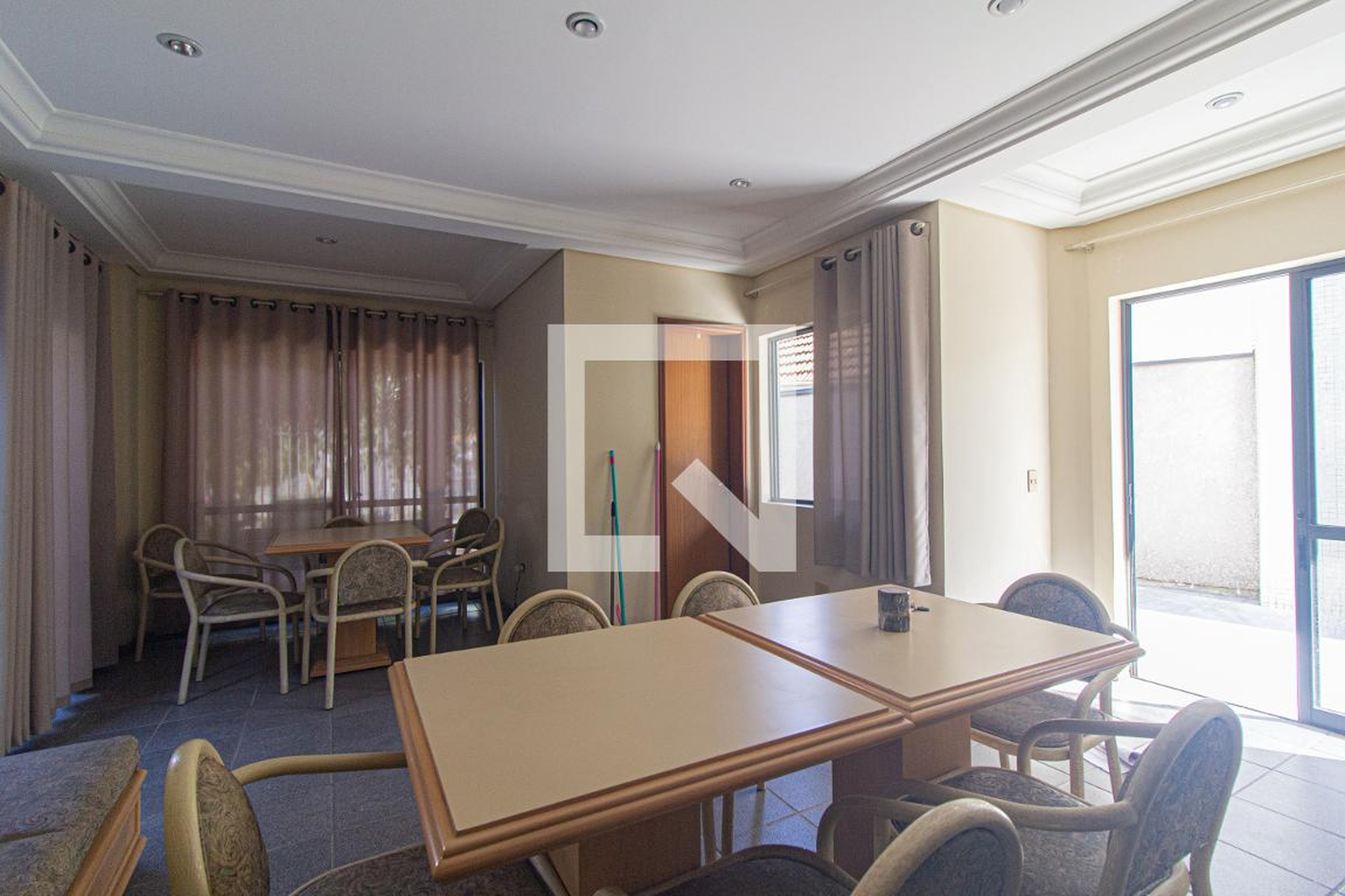 Salão de Festas - Le Bourget