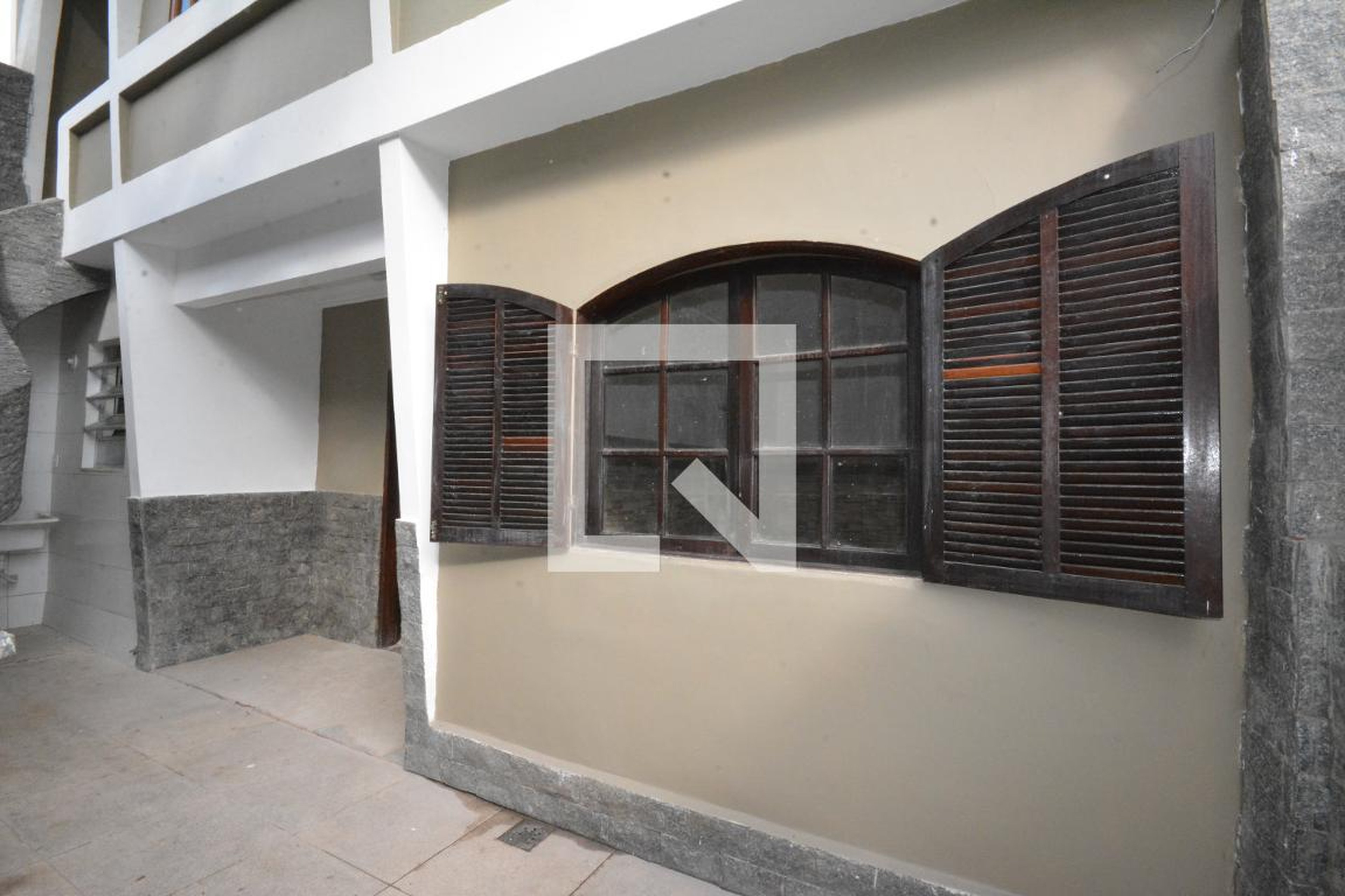 Fachada Condomínio em Rua Gruçaí, 496