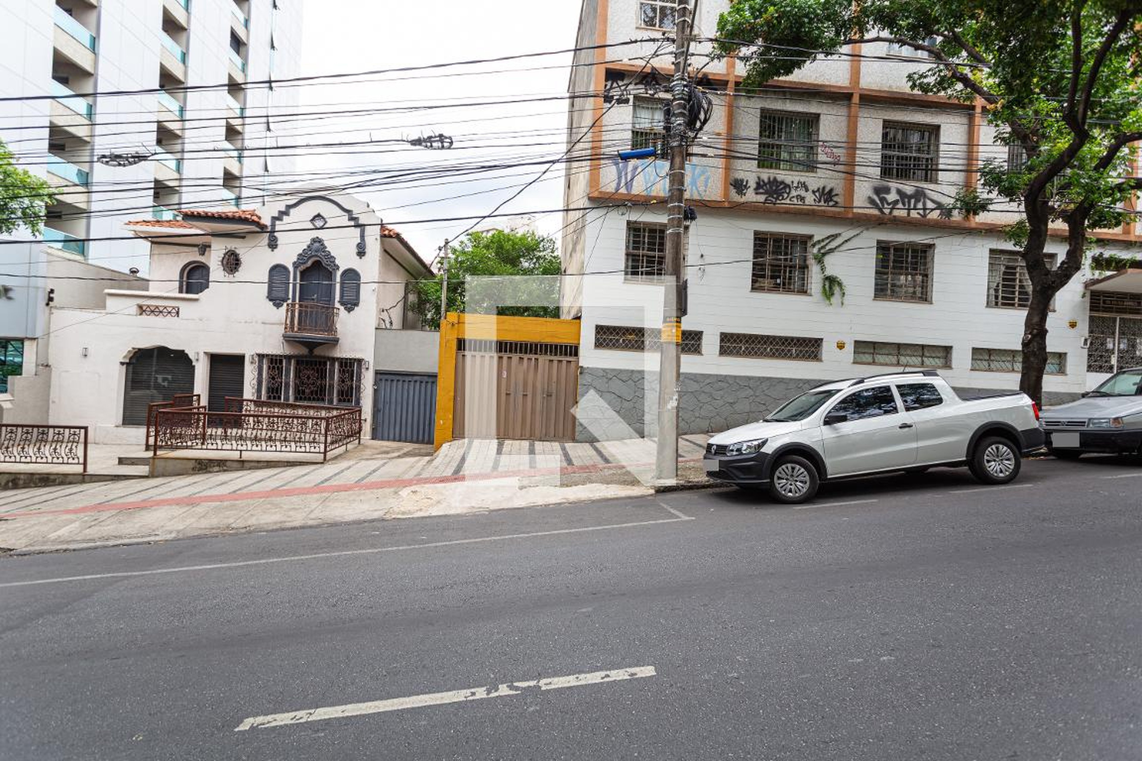 Fachada Condomínio em Avenida Álvares Cabral, 1205
