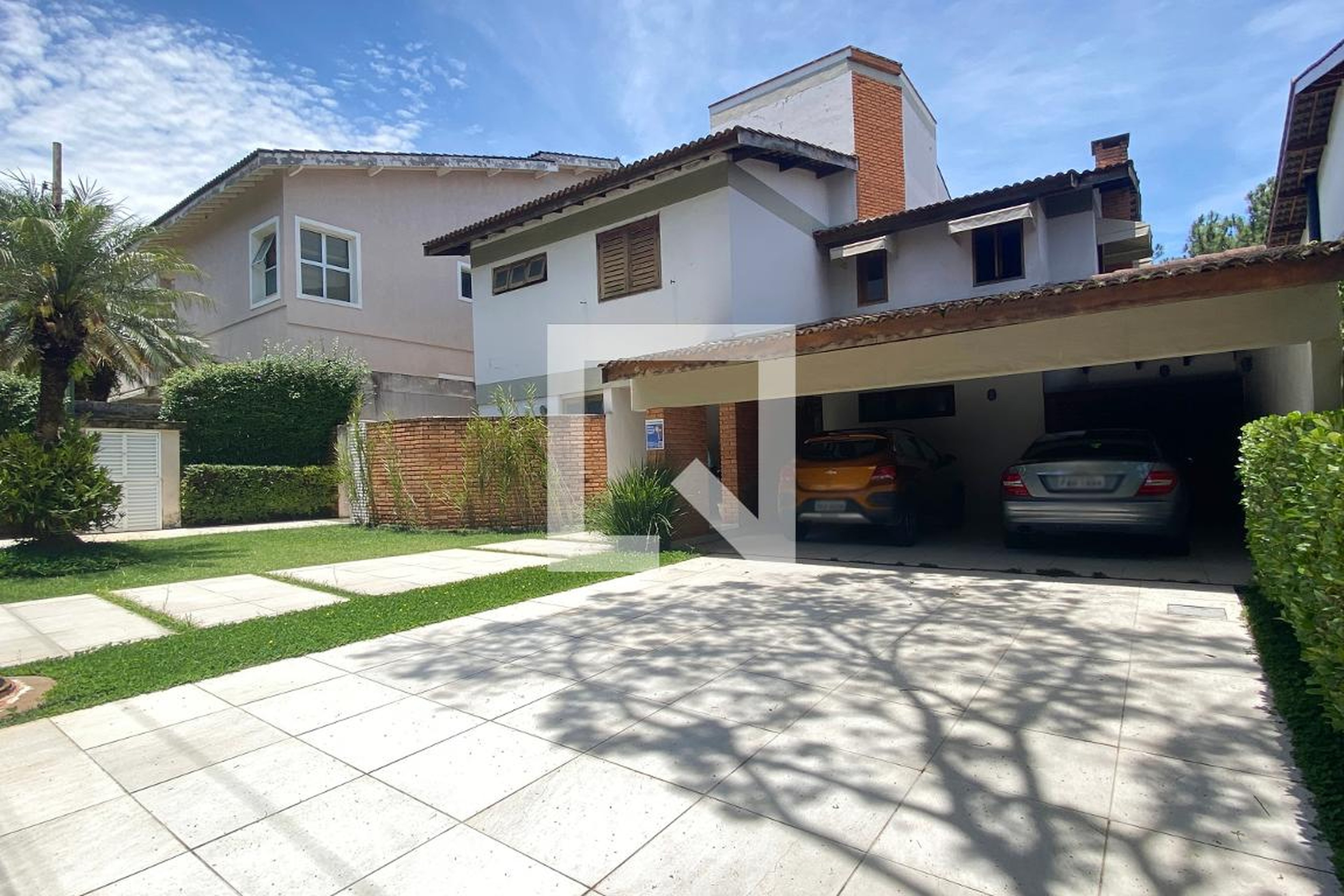 Fachada Condomínio em Alameda das Sempre-Vivas, 881