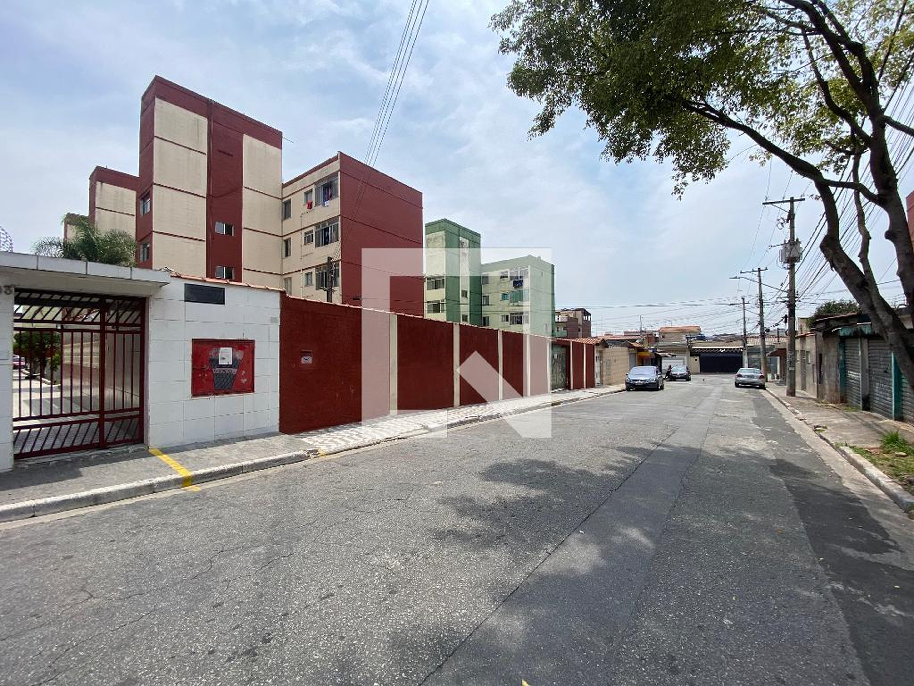 Fachada Condomínio em Rua Caetano Lama, 93