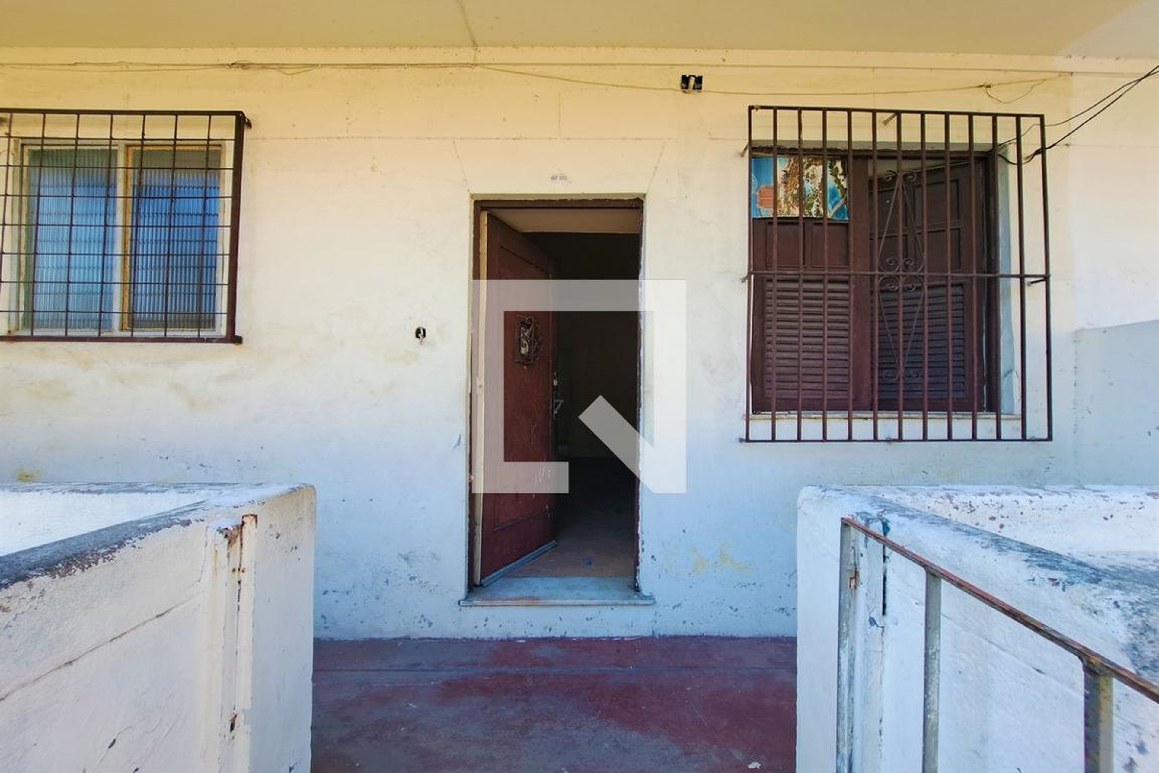 Fachada Condomínio em Rua Flack, 96