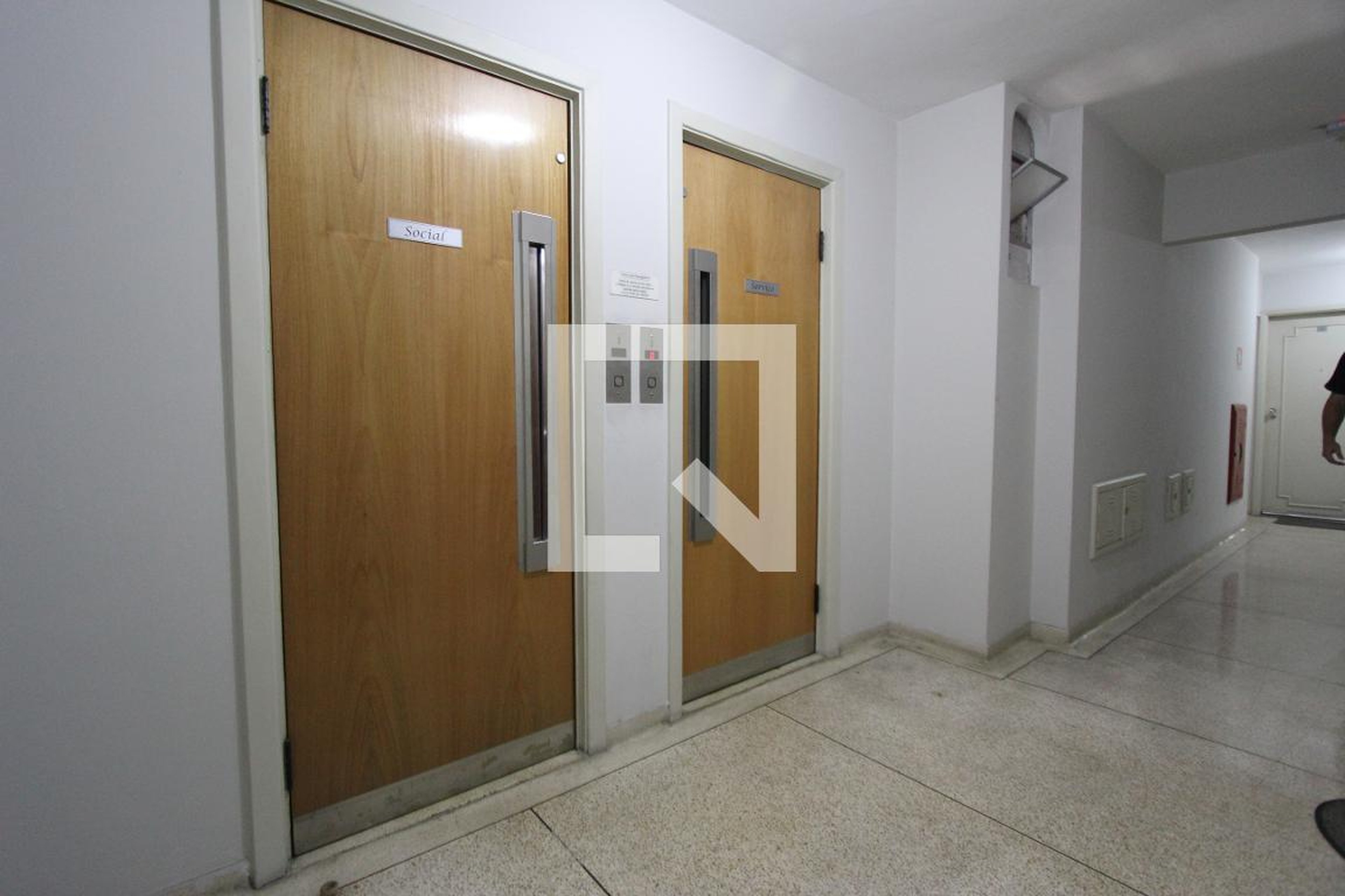 Elevador - Edifício Lister Martin de Araújo
