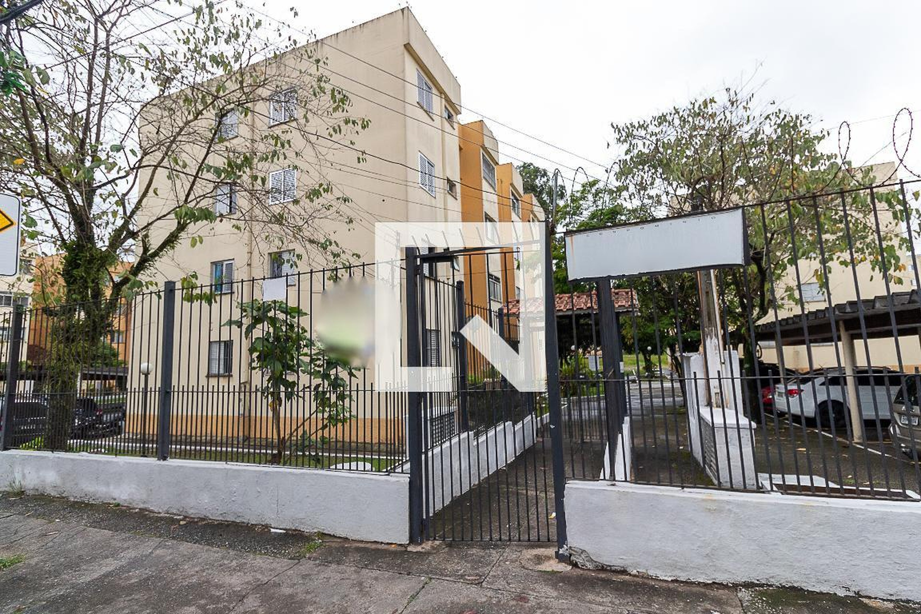 Fachada do Condomínio Condomínio Sete Quedas