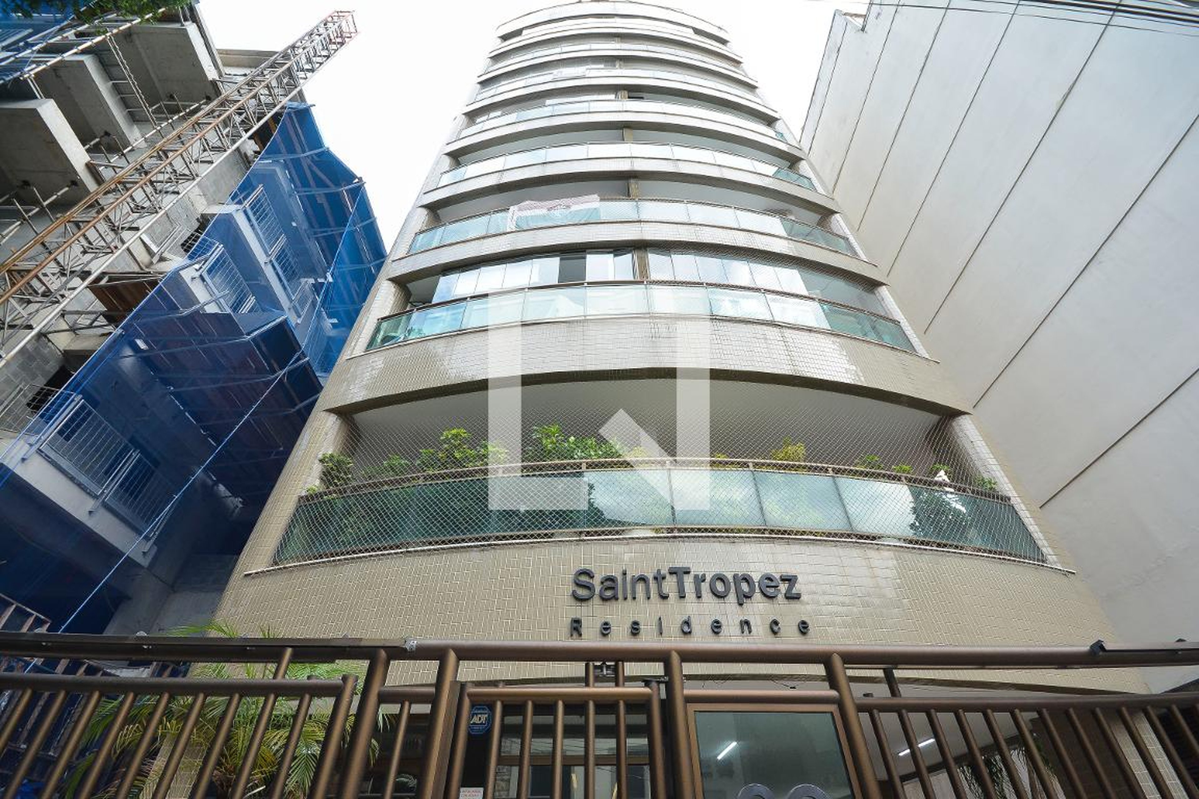 Fachada Condomínio Saint Tropez