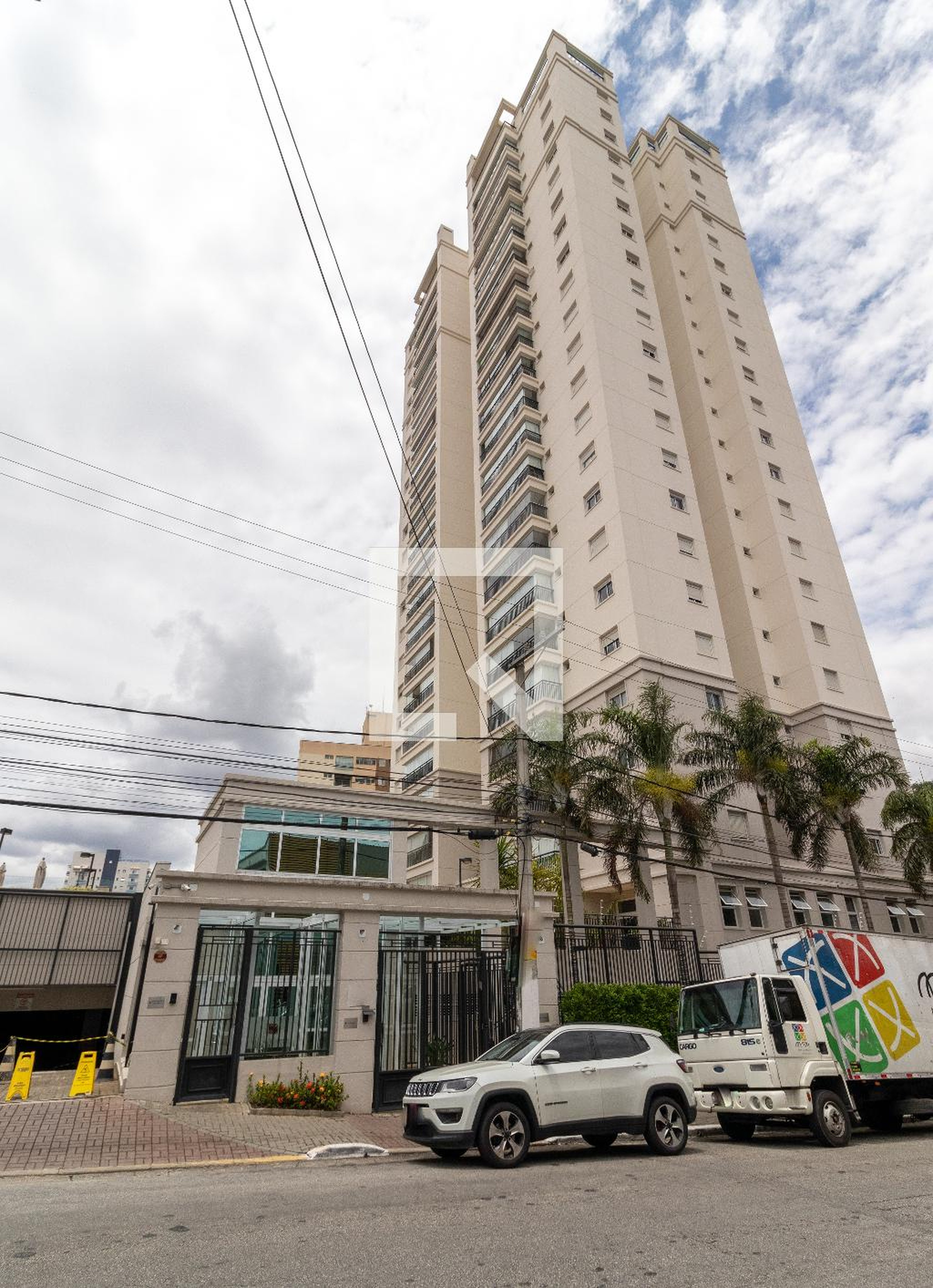Fachada do Condomínio Condomínio Impéria