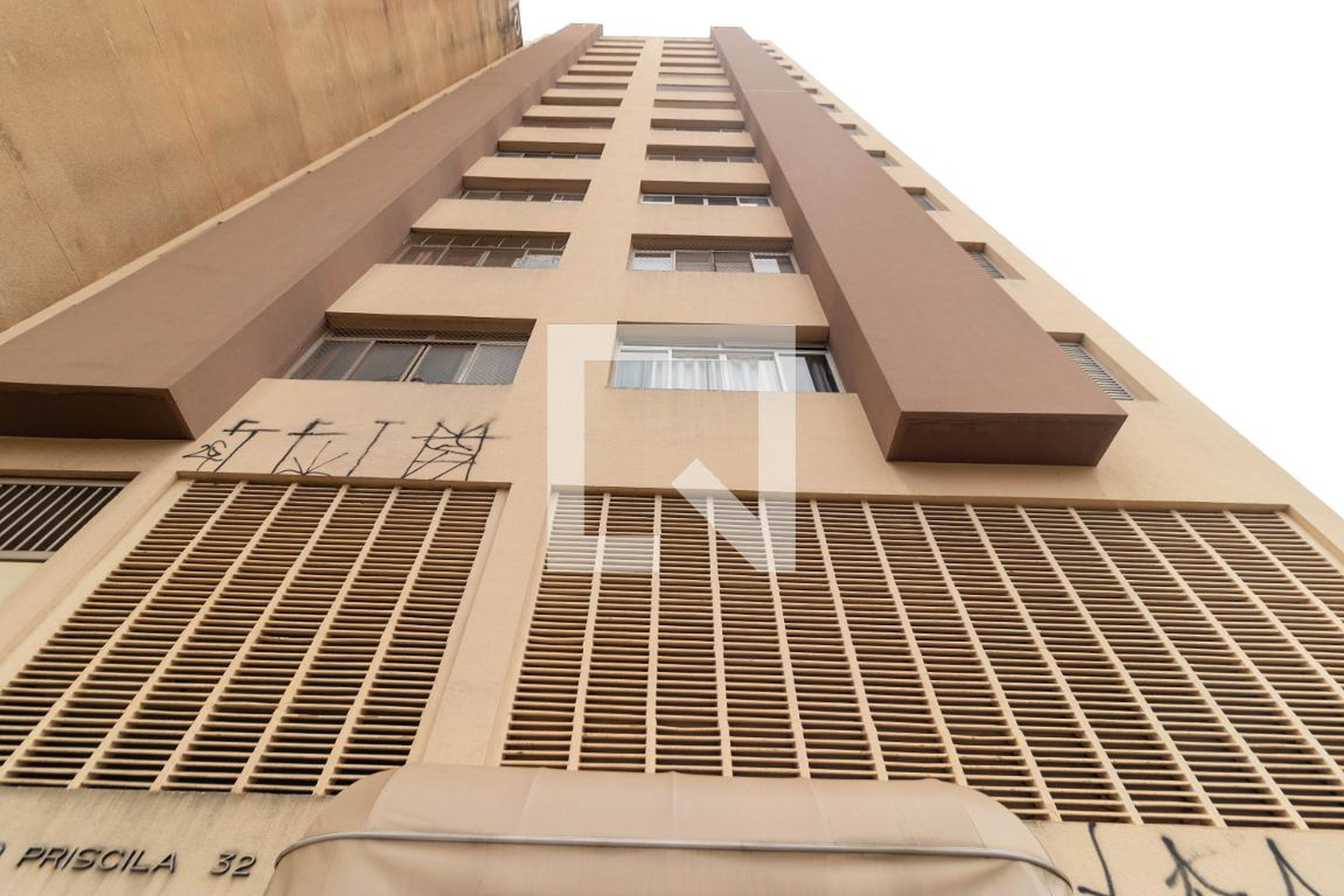 Fachada Condomínio em Rua Culto à Ciência, 32