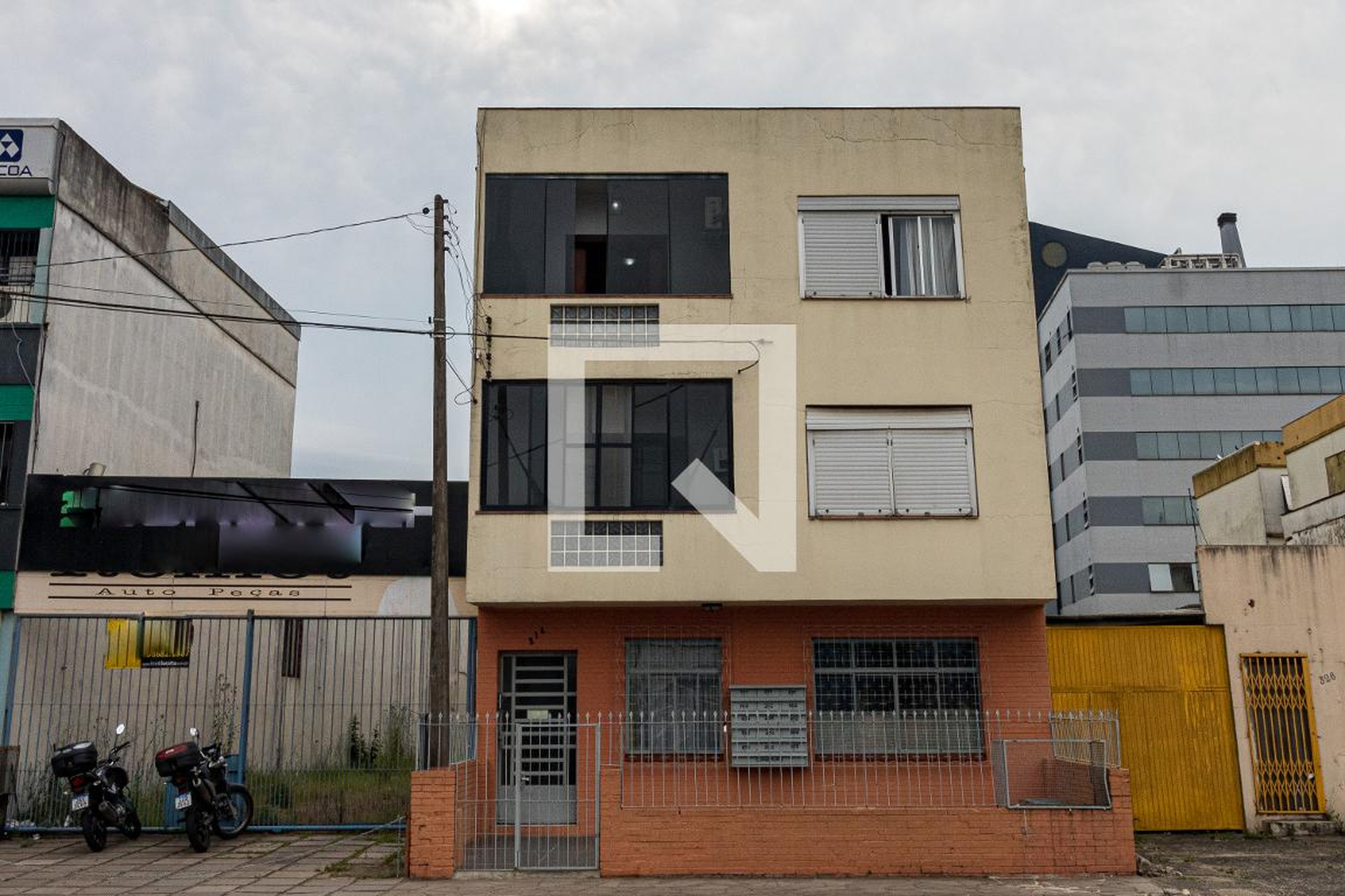 Fachada do Prédio Condomínio em Rua Souza Reis, 314