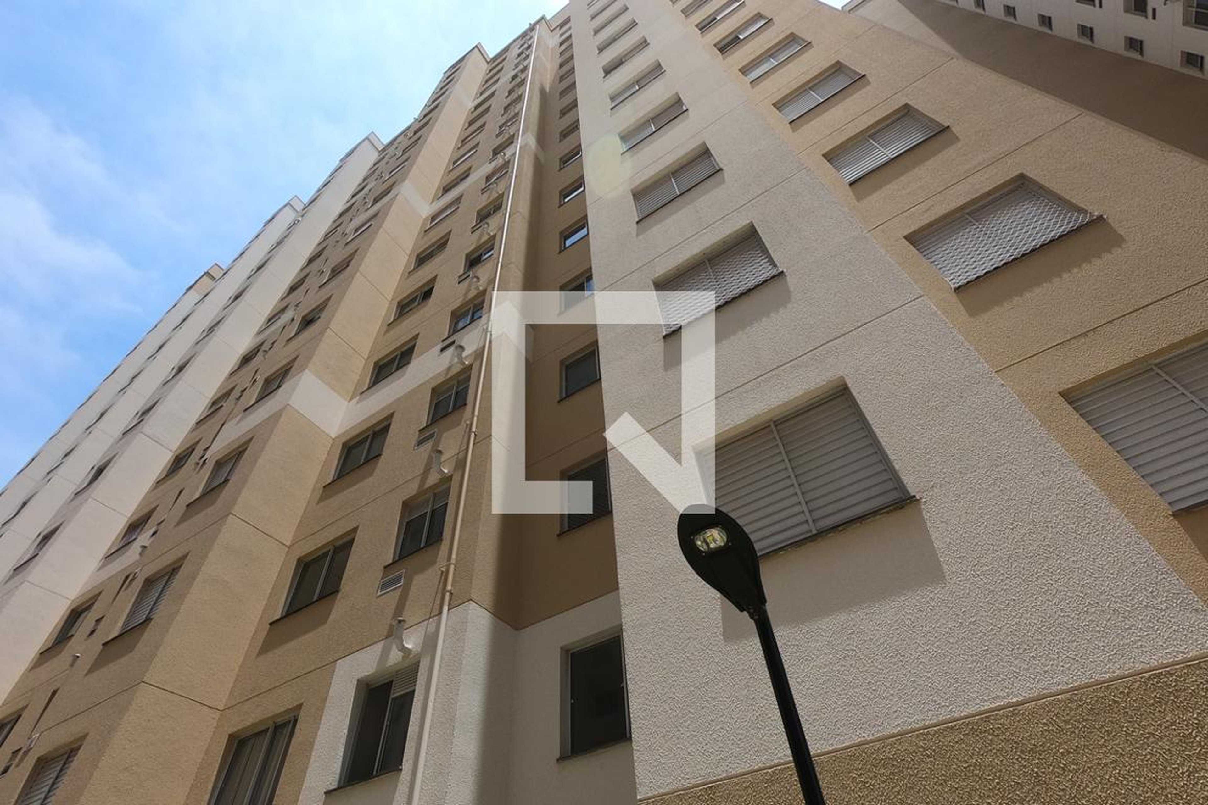 Fachada Condomínio em Rua Joaquim Nunes Teixeira, 159