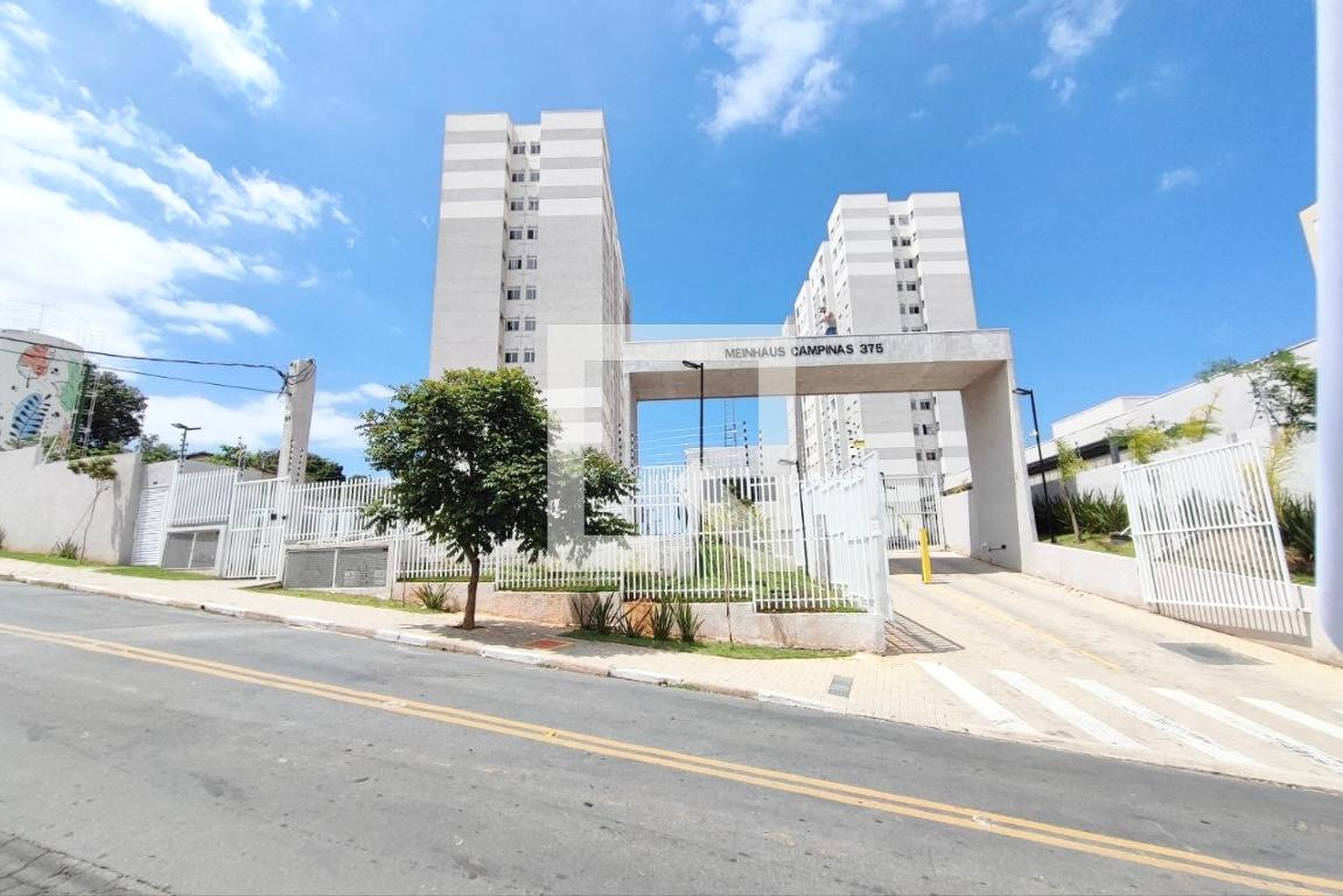 Fachada do condominio Condomínio MeinHaus