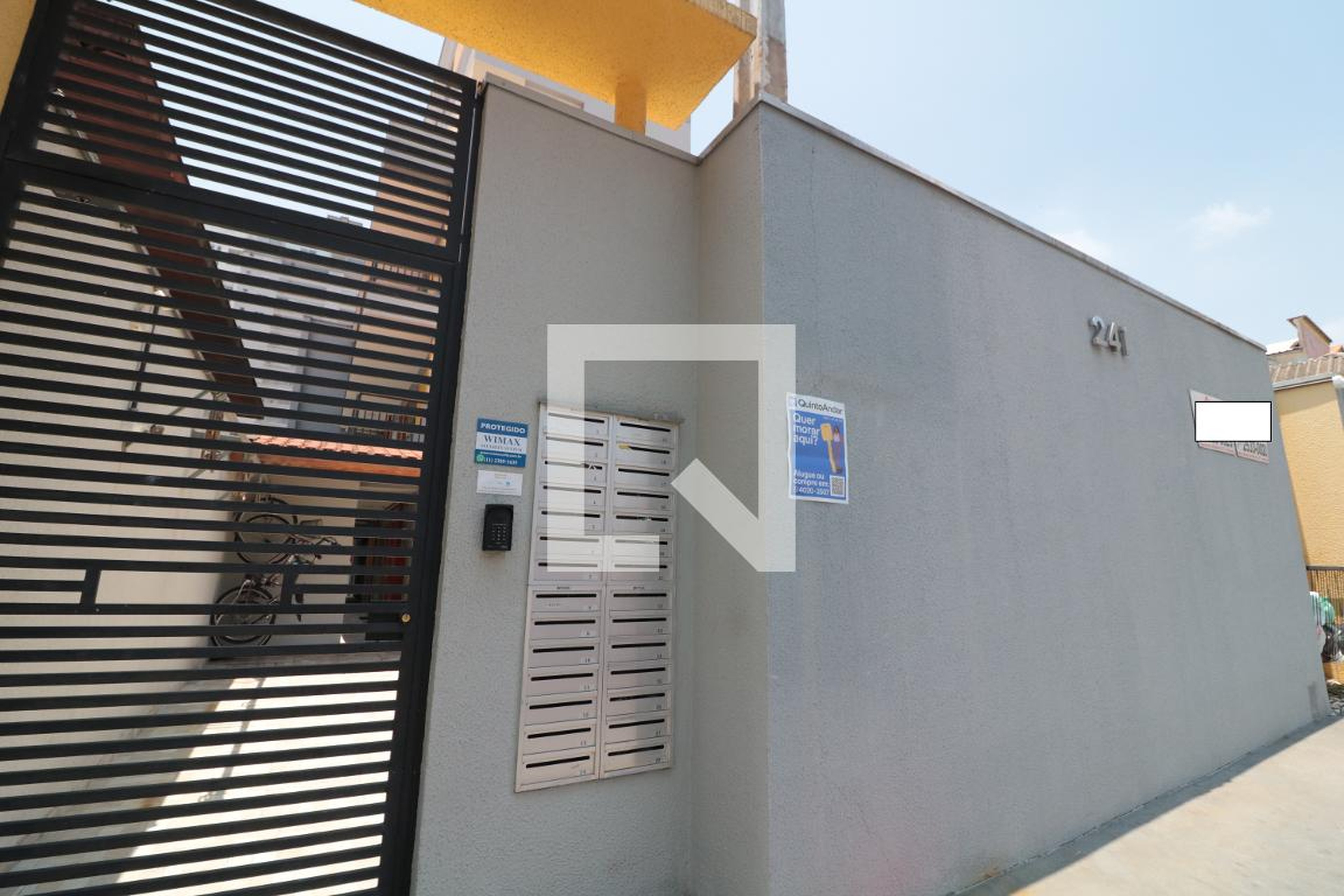 Fachada Condomínio em Rua Teófilo Dias, 243