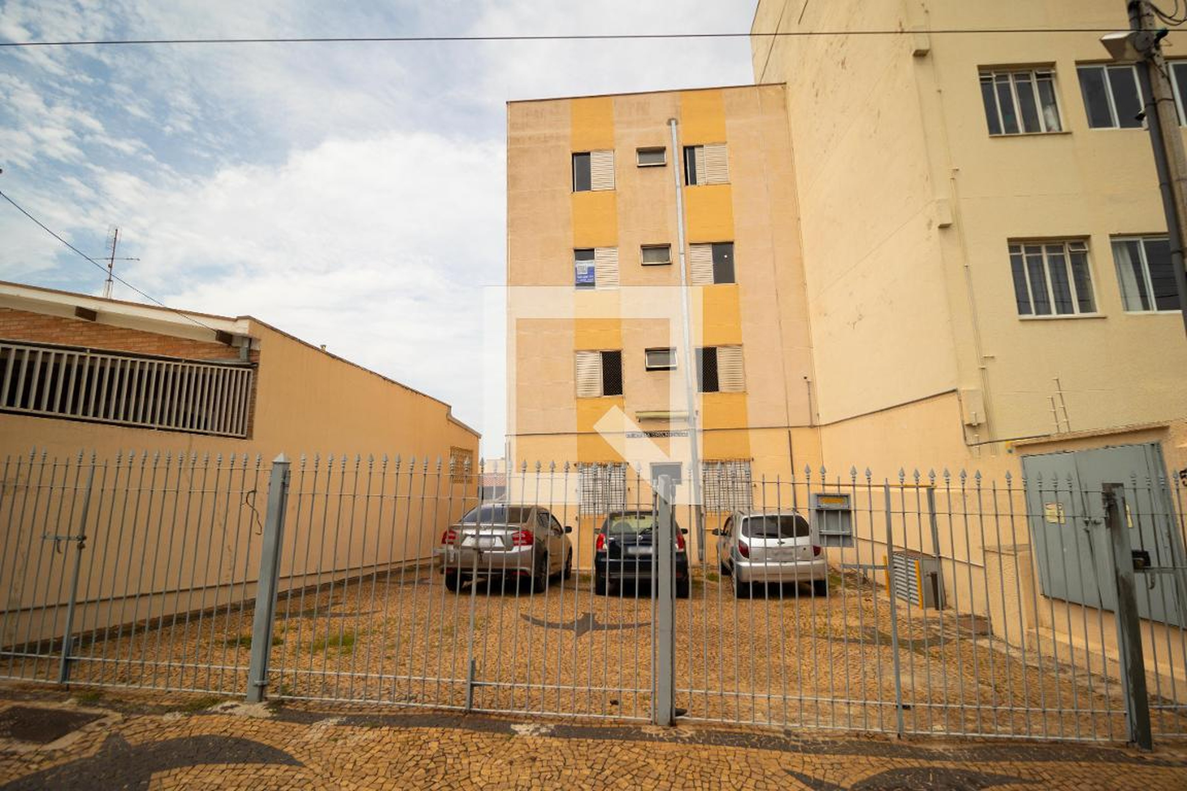 Fachada Edifício Adriana Carolina I