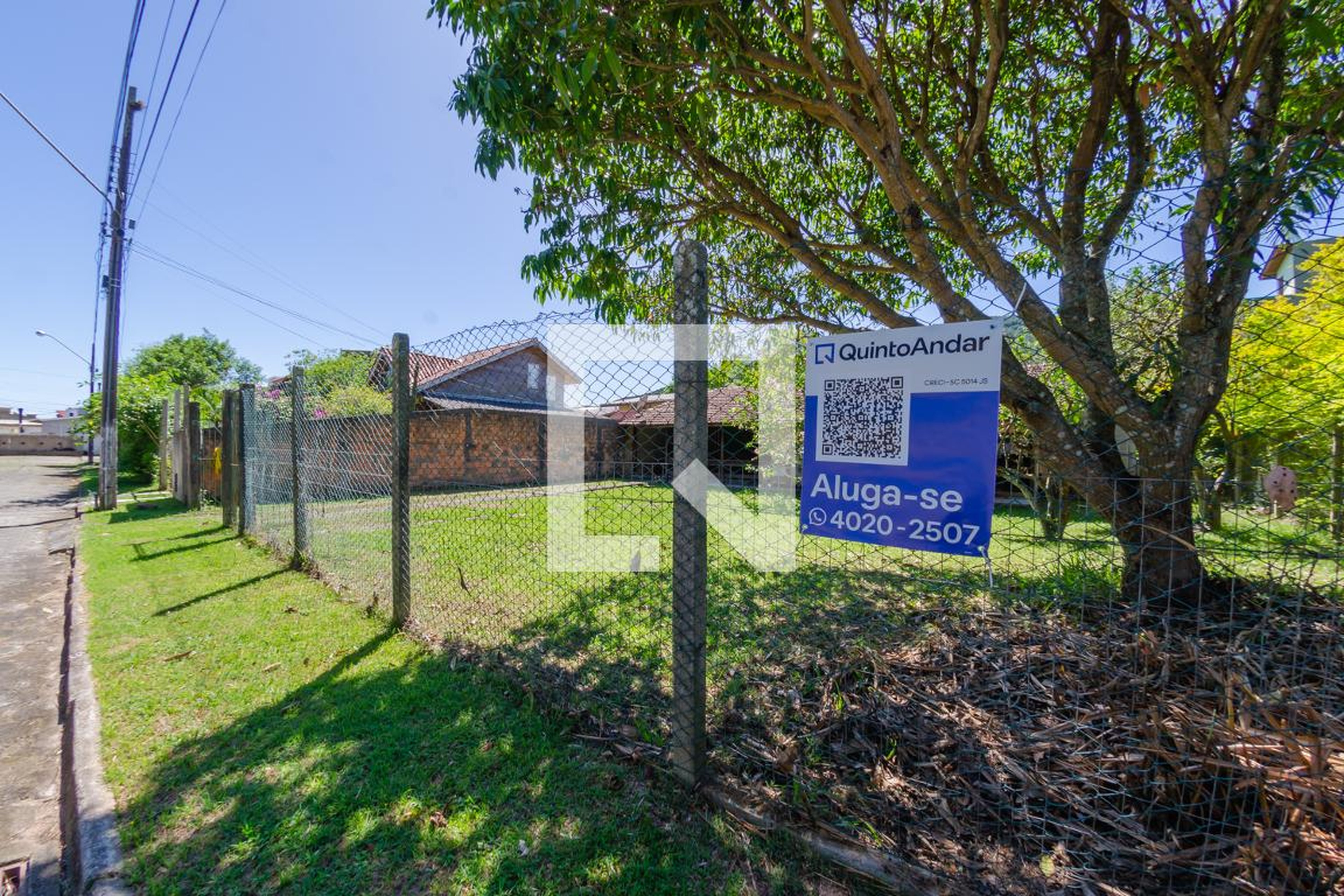 Fachada Condomínio em Rua Condomínio Horizontal Costa Leste, 140