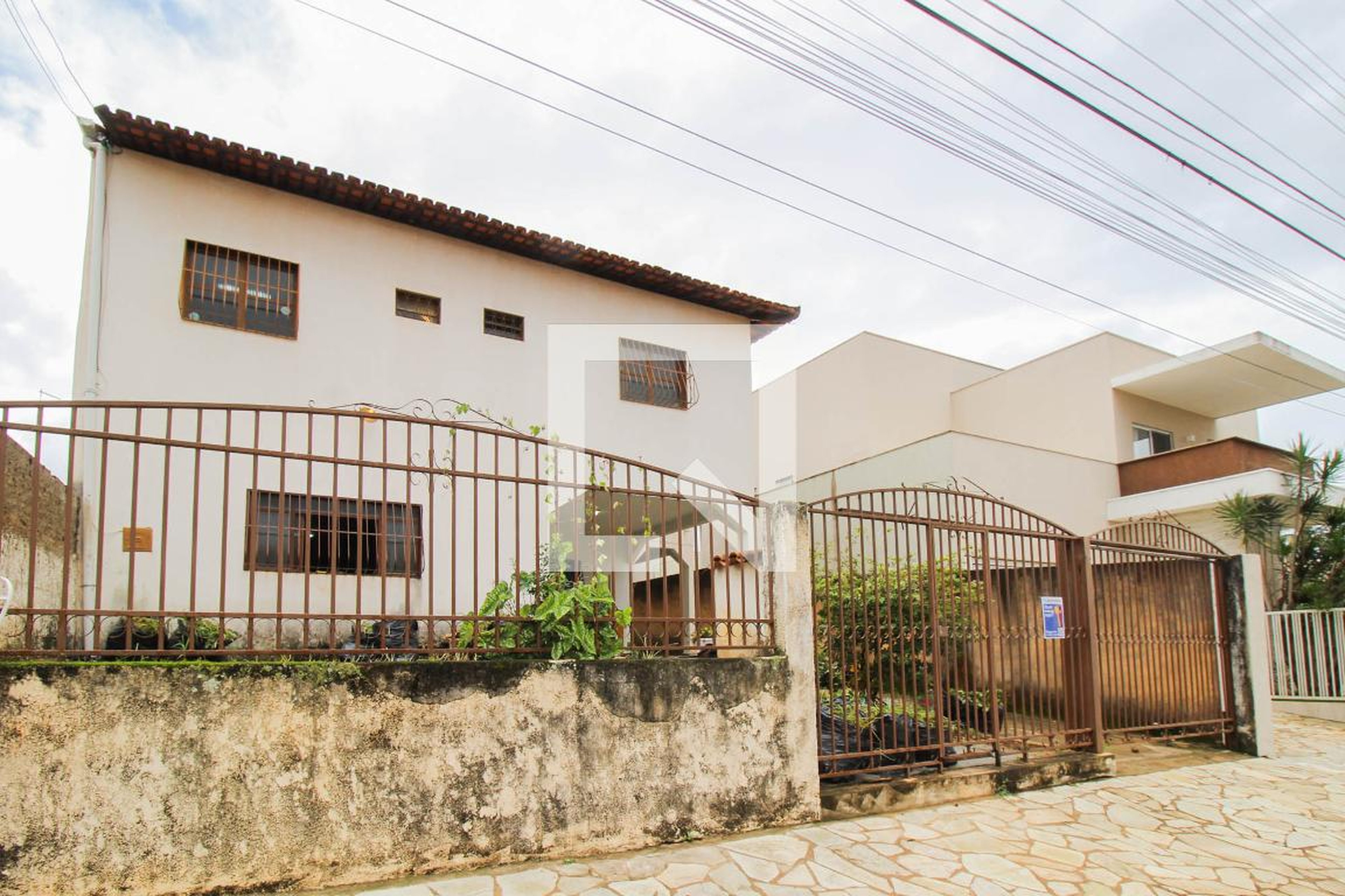 Fachada Condomínio em SETOR HABITACIONAL CONTAGEM COND BEM ESTAR CJ G LT 7, s/n