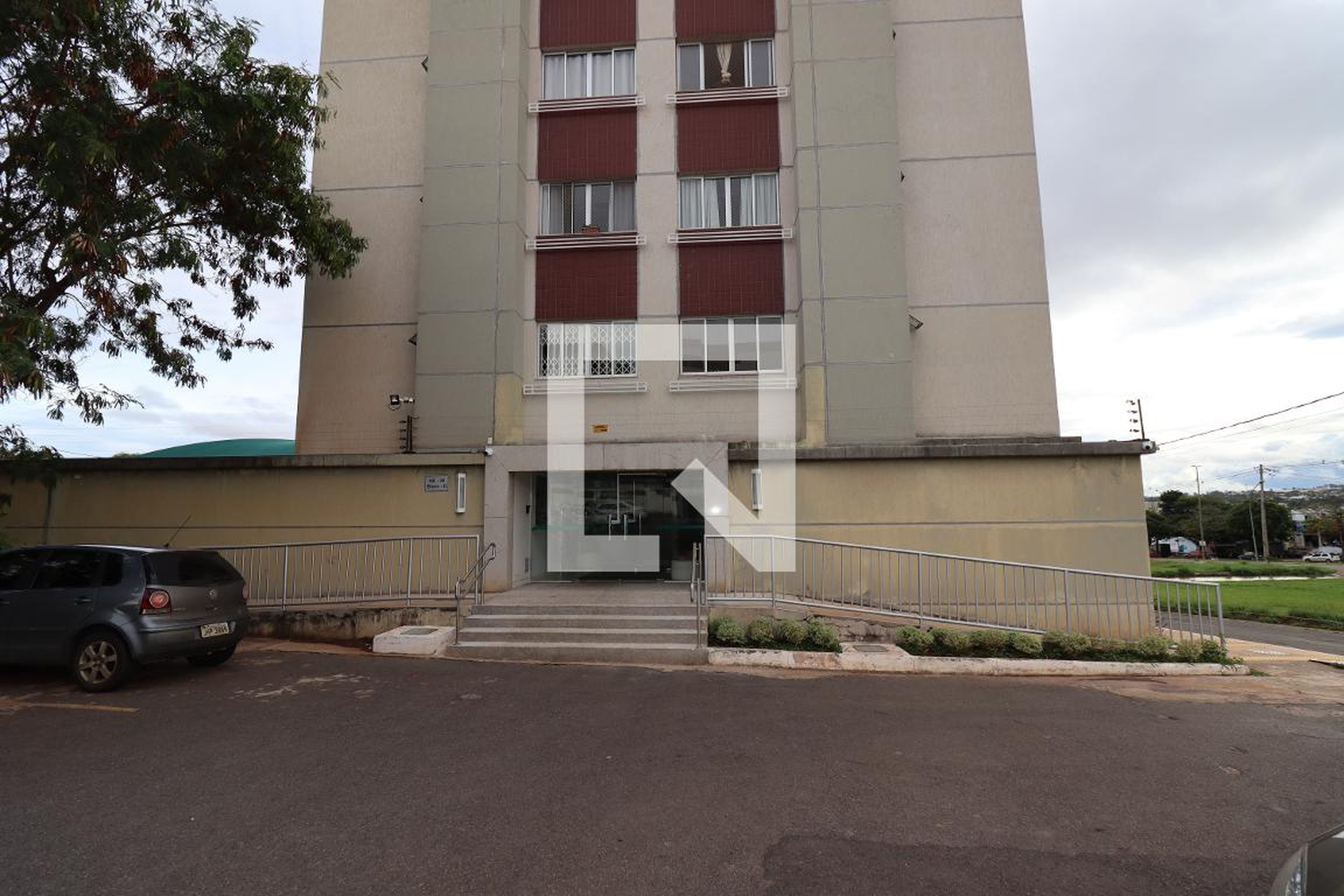 Fachada Condomínio em Qe 38 Bloco D, Apt 105