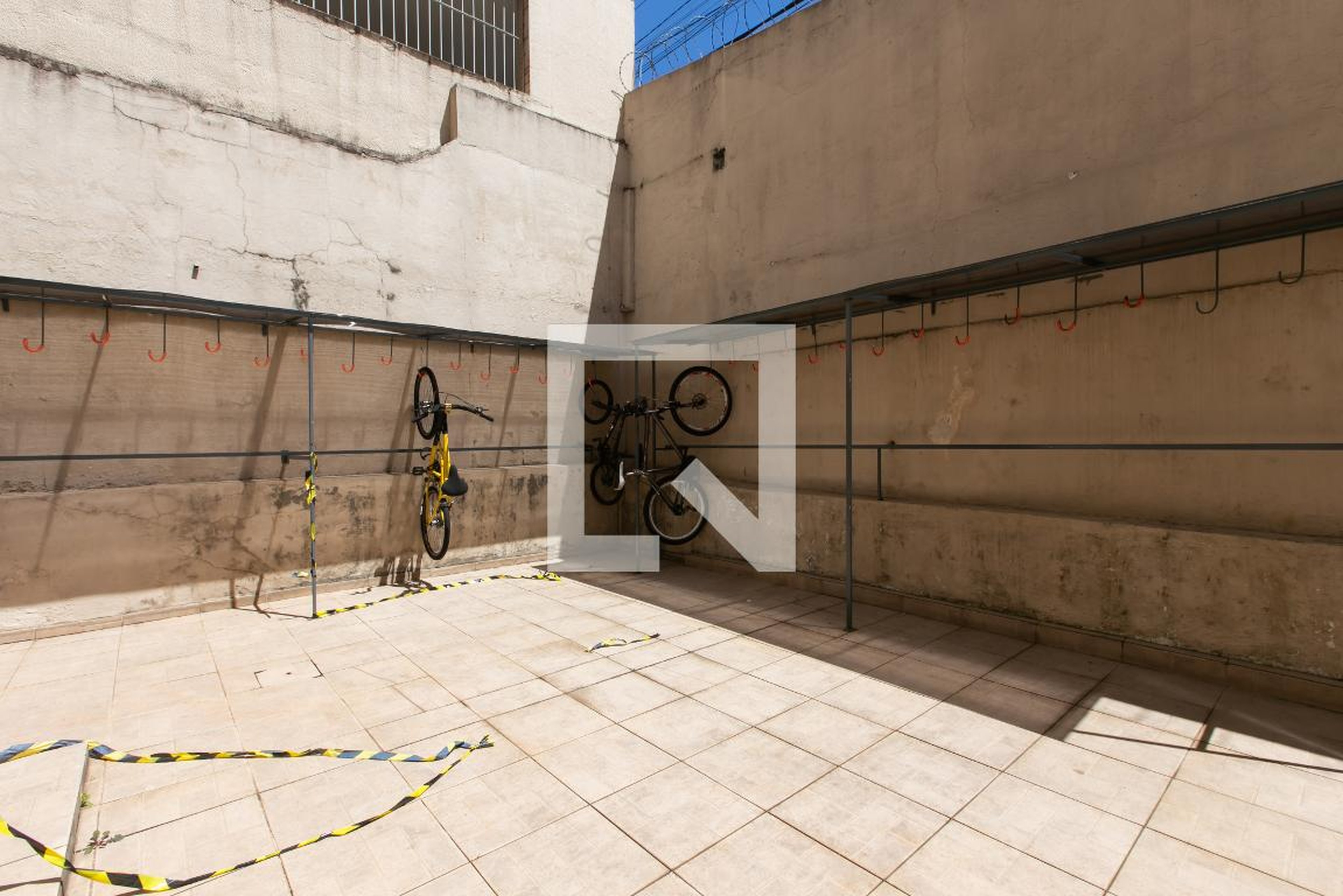 Bicicletario - Topazio