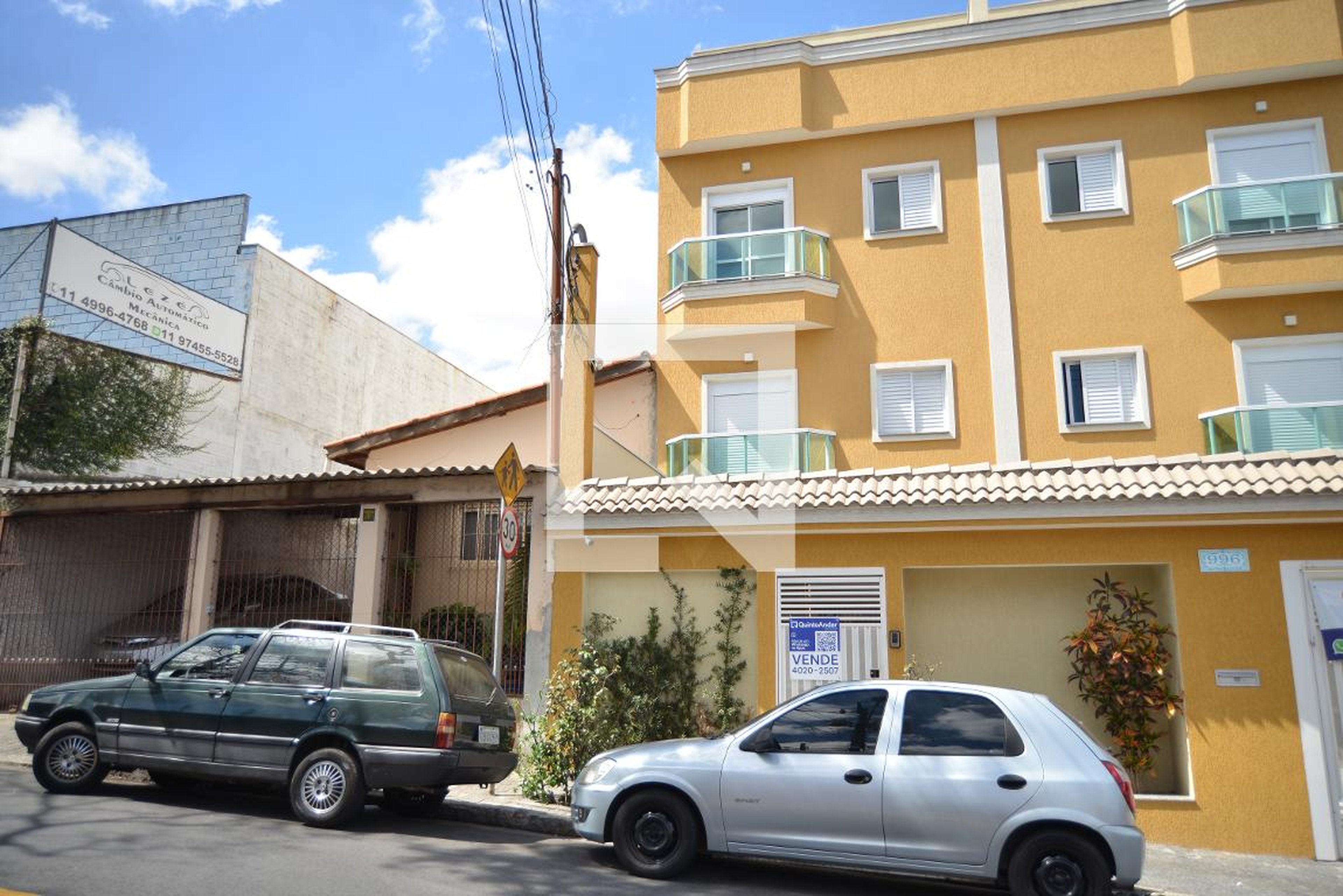 Fachada do Prédio Condomínio em Rua Japão, 996