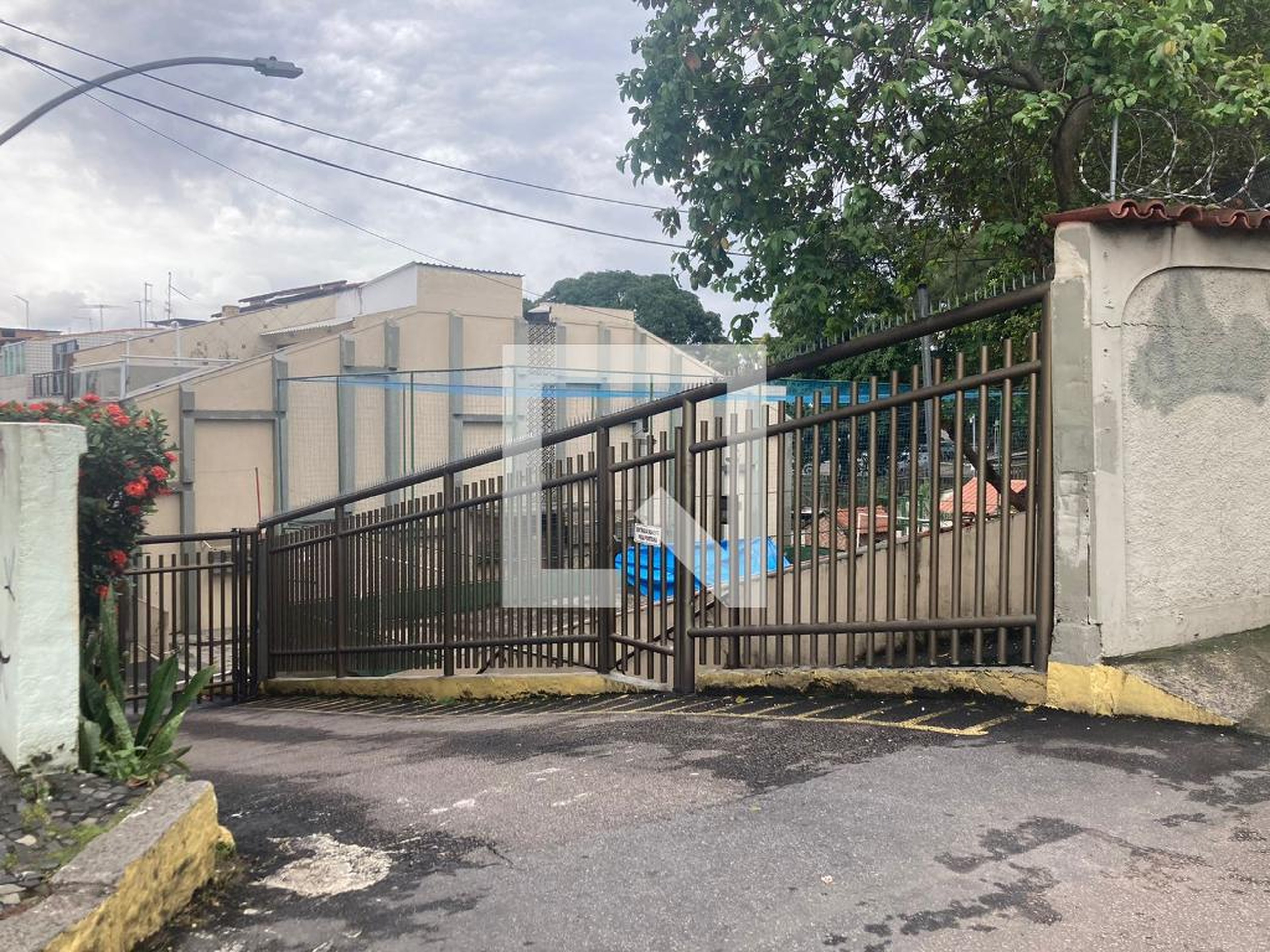 Fachada do Condomínio Condomínio Vitoria Galeão