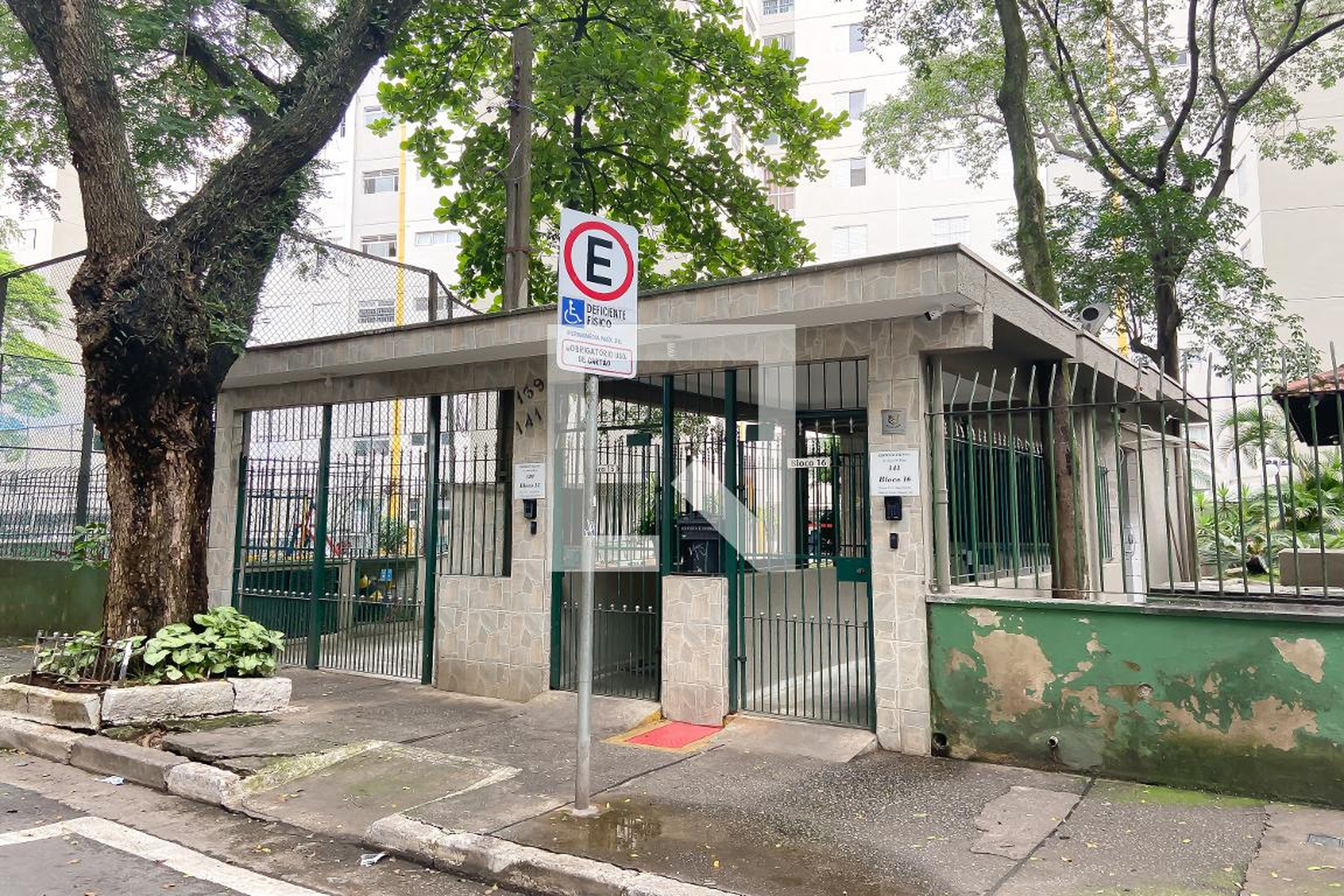 Fachada Condomínio em Avenida João Del Papa, 144