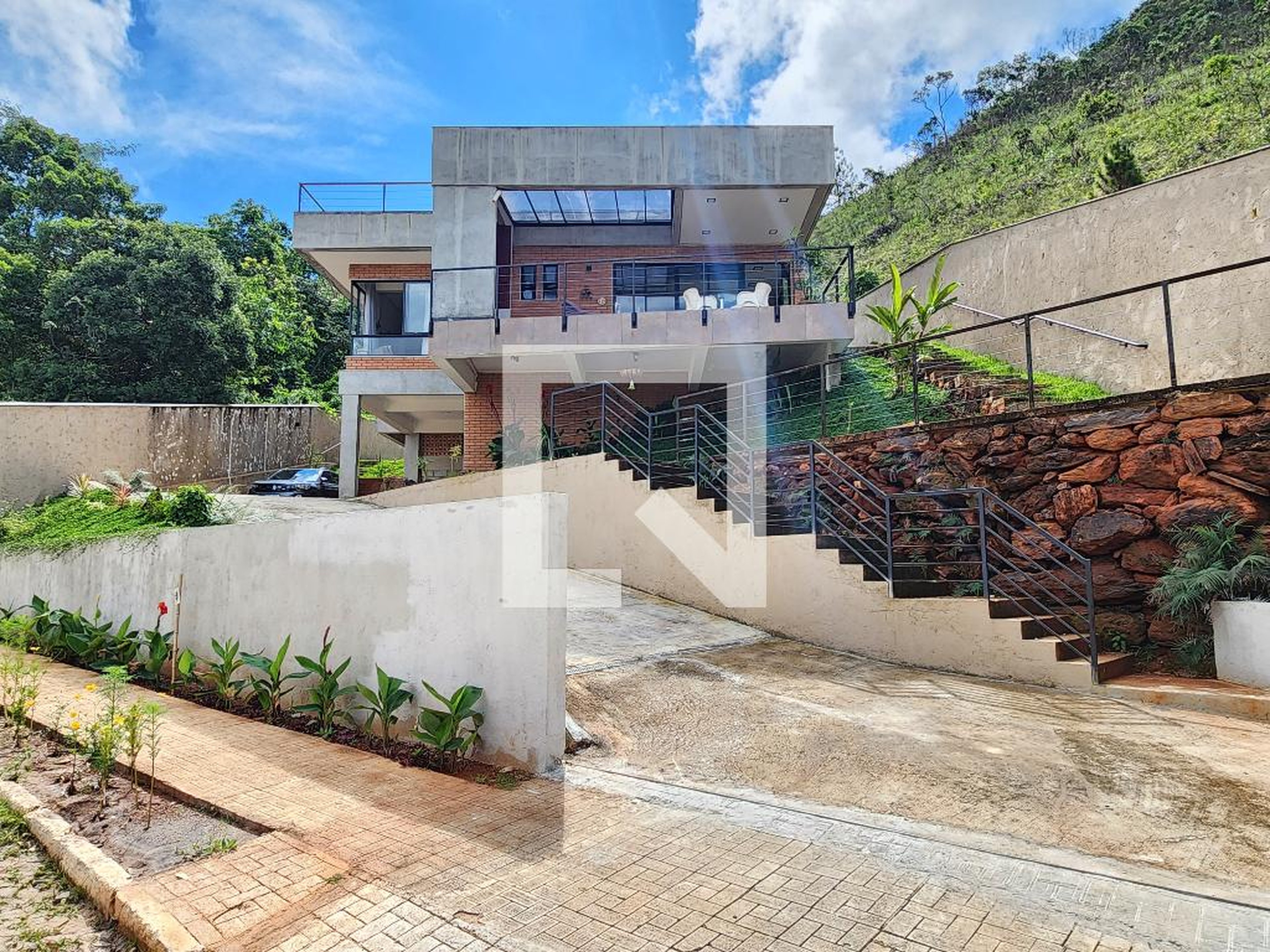 Fachada Condomínio em Alameda do Universo, 2868