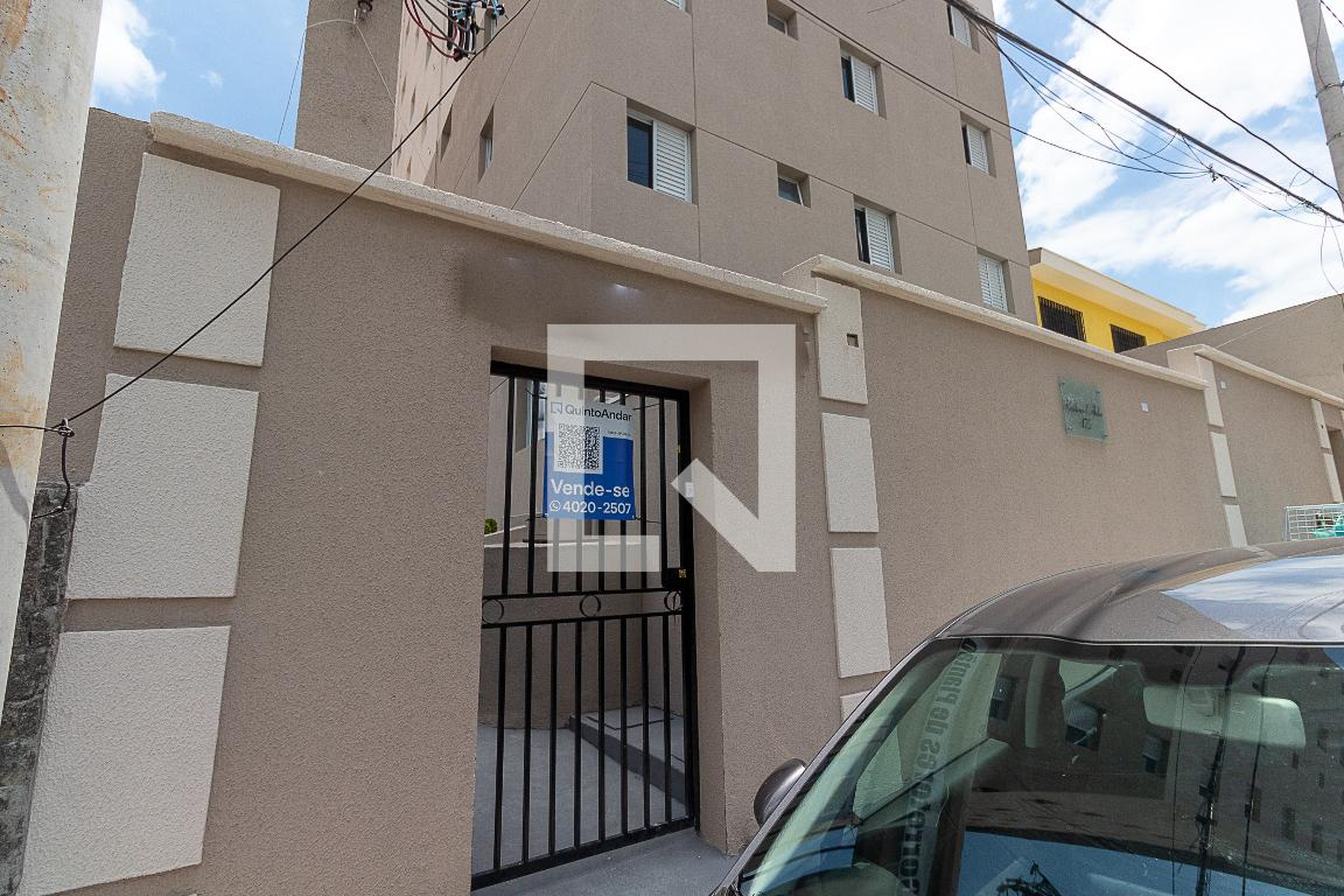 Fachada Condomínio em Rua Abdon Batista, 1757