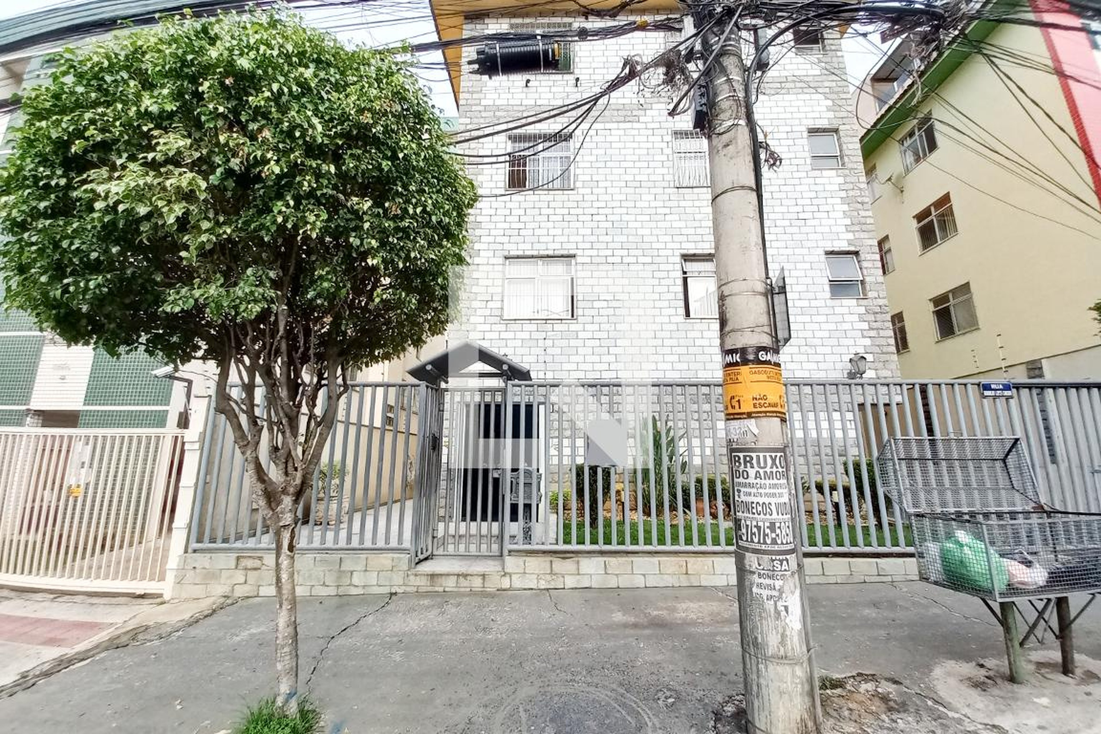 Fachada Condomínio em Rua Romualdo Lopes Cançado, 170