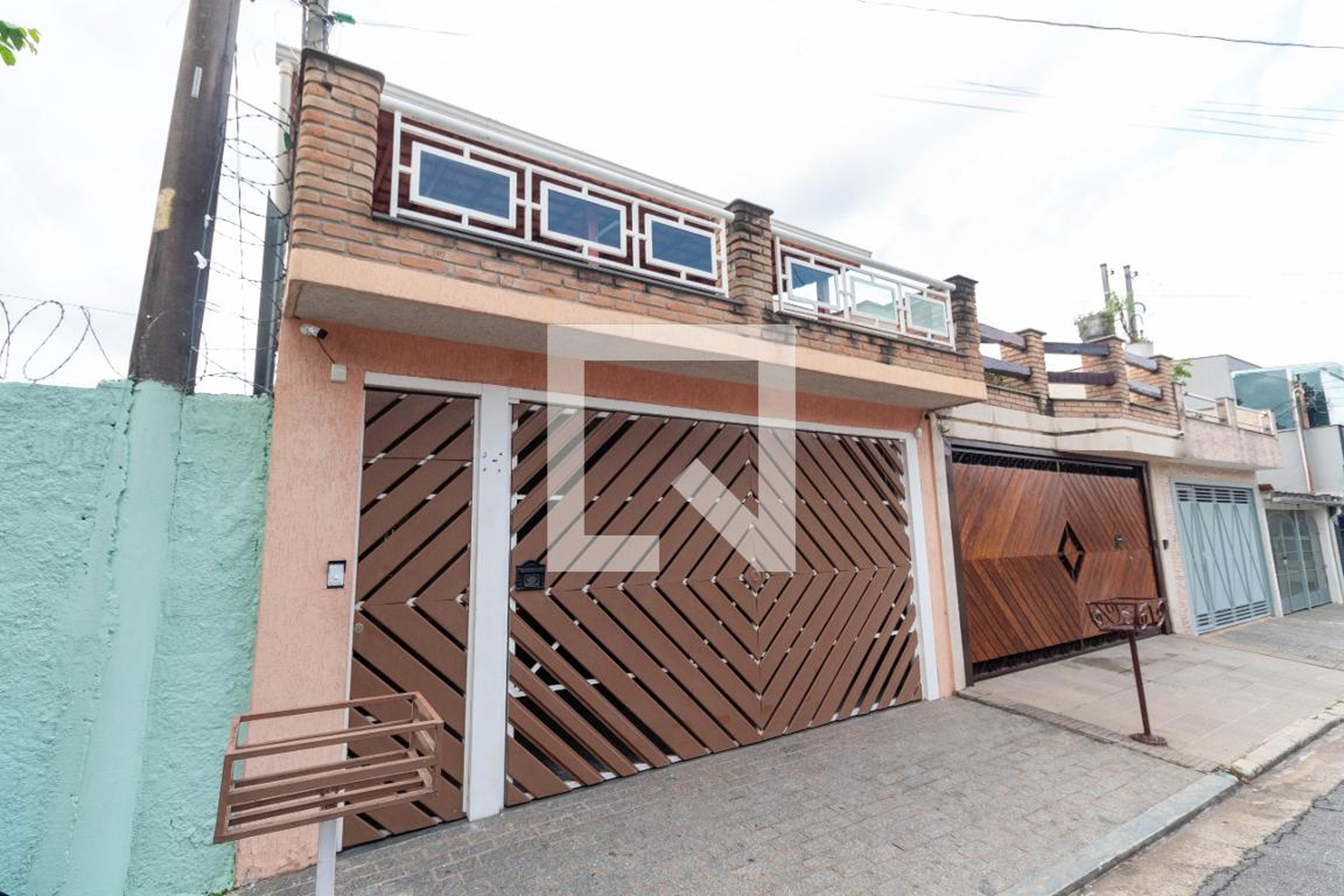 Fachada Condomínio em Rua Bela Brisa, 157