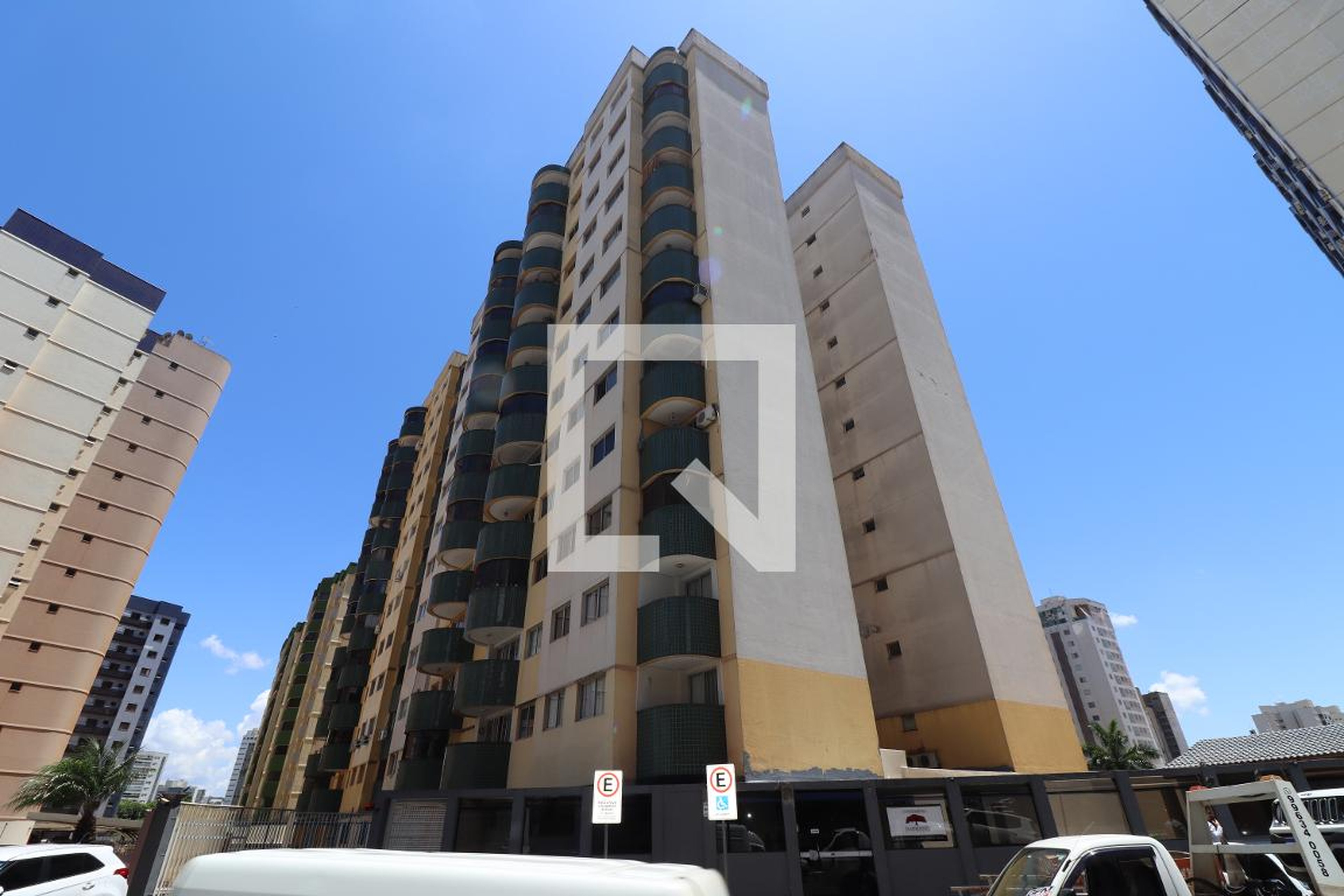 Fachada Condomínio em Quadra 106, 20