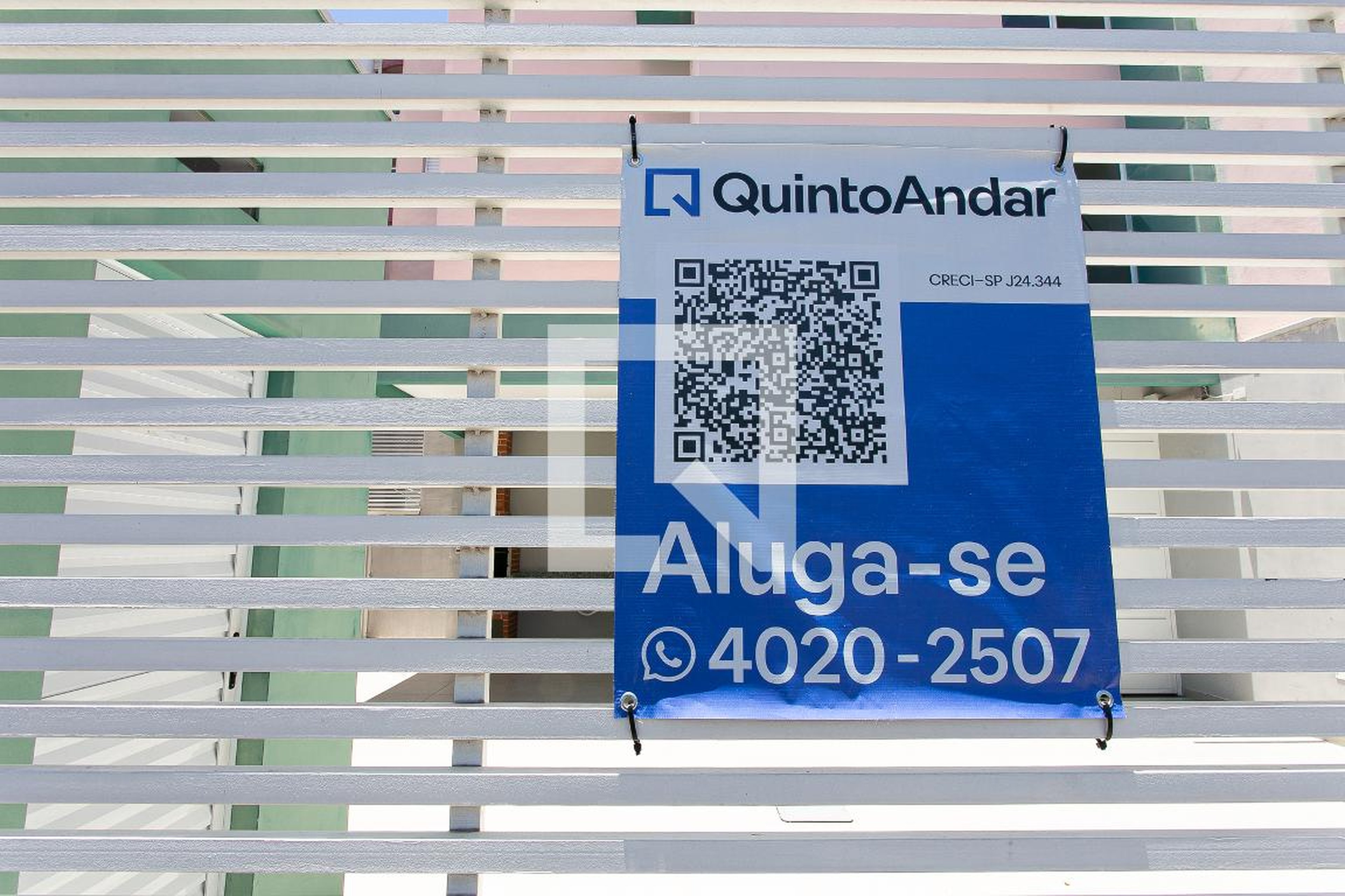 Fachada do Condomínio Condomínio em Rua Vilela