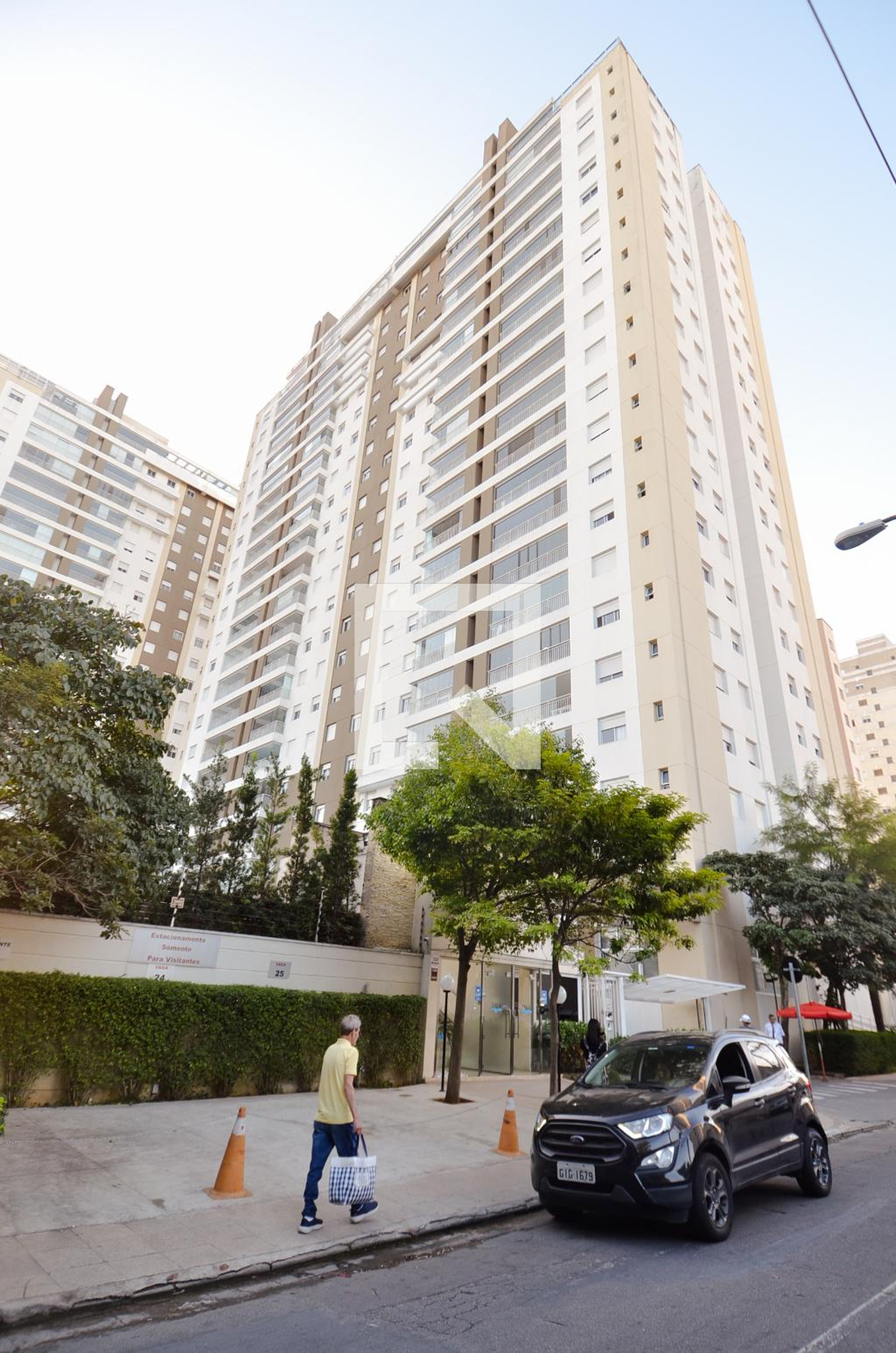 Fachada do Condomínio Condomínio Isla Lago dos Patos