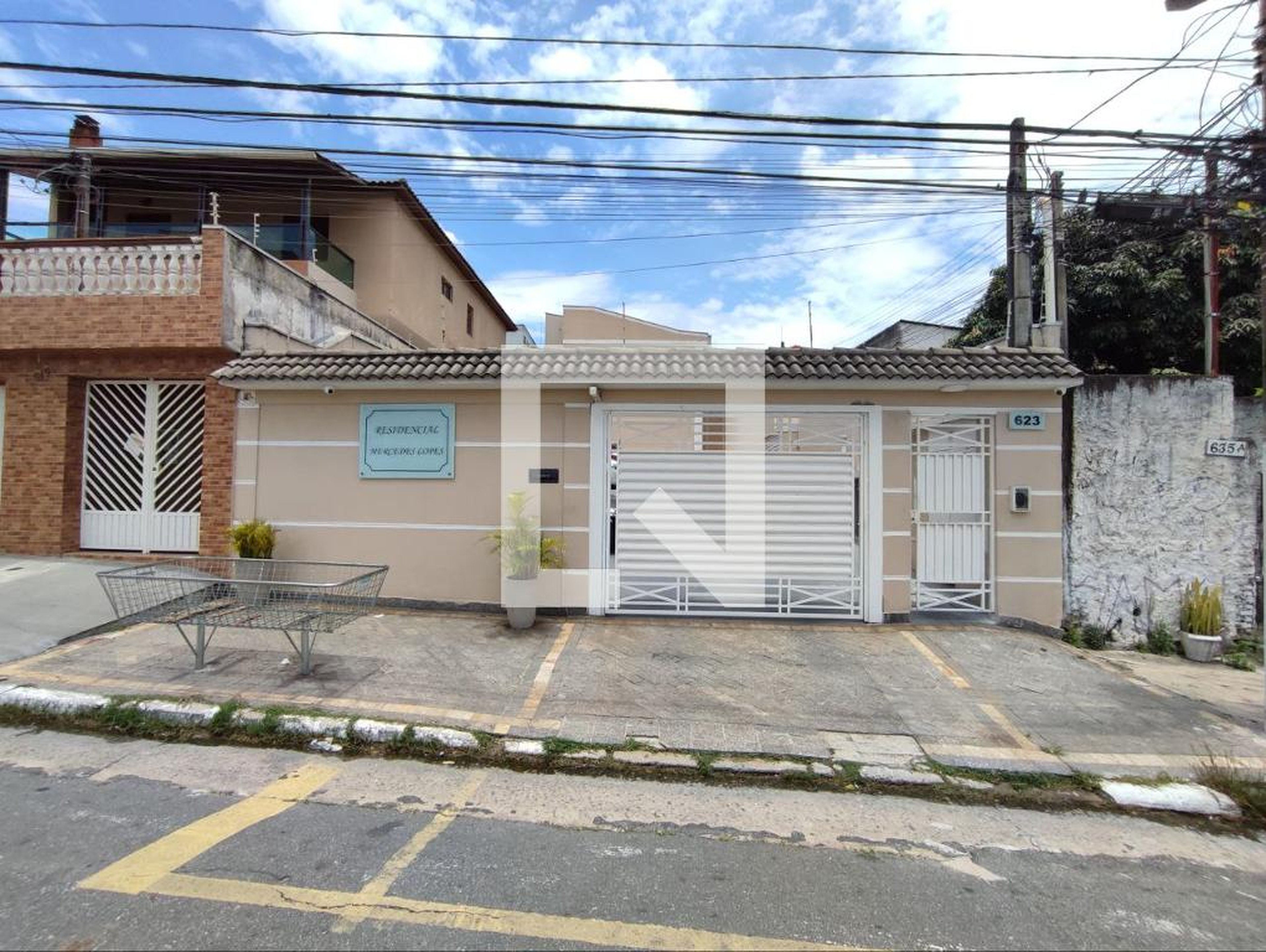 Fachada Residencial Mercedes Lopes