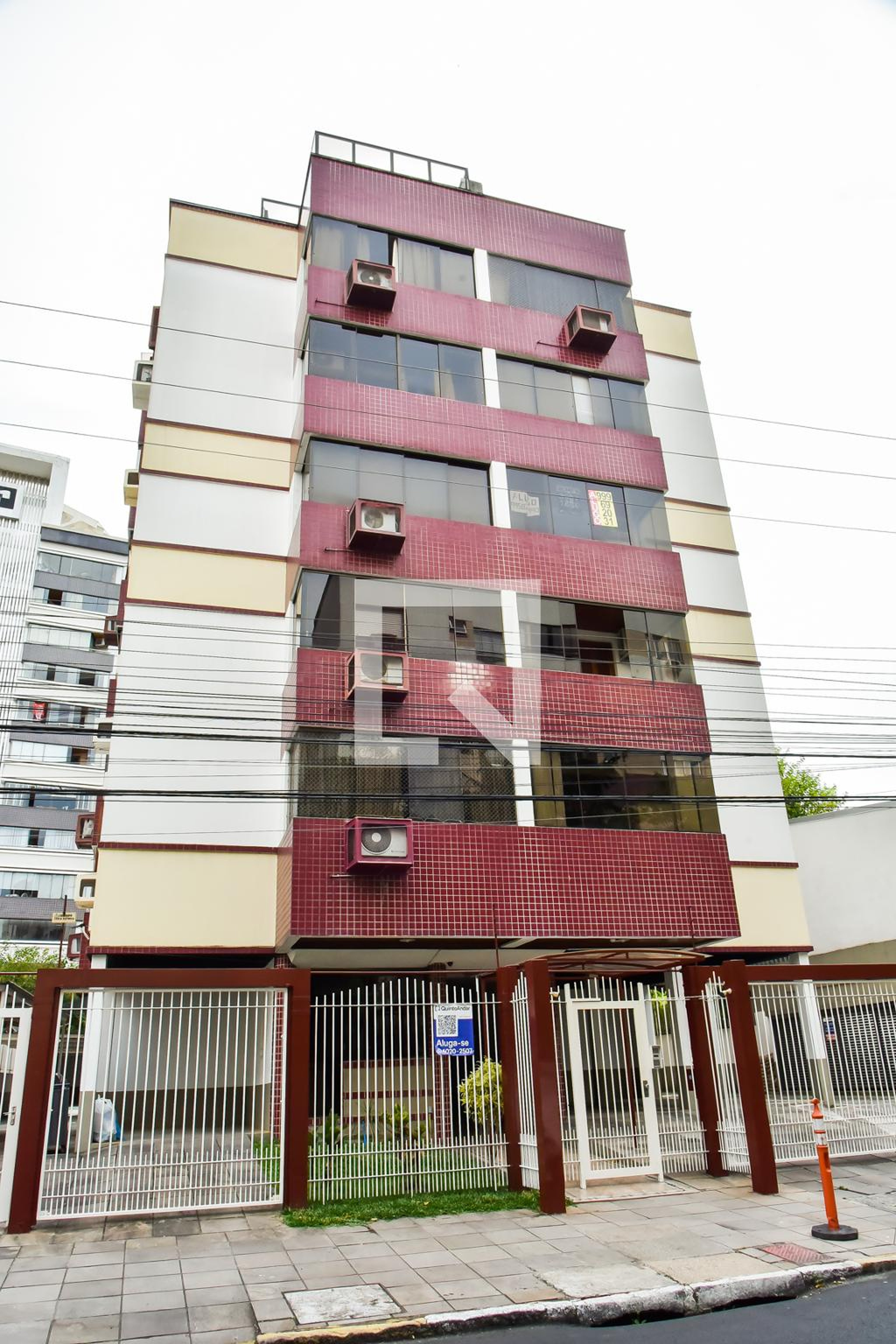Fachada do Prédio Condomínio em Rua Afonso Taunay, 115