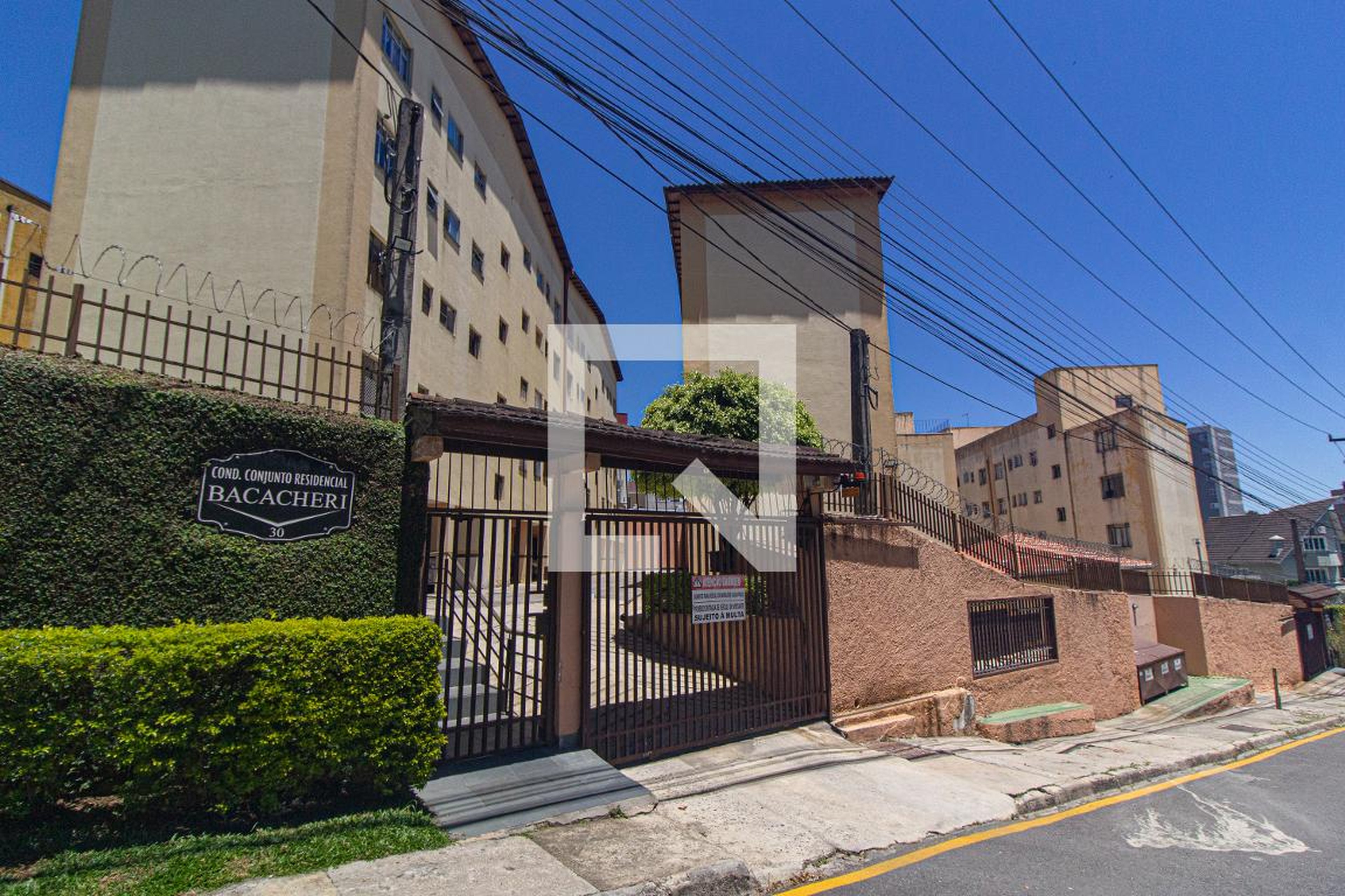 Fachada Condomínio Conjunto Recidencial Bacacheri