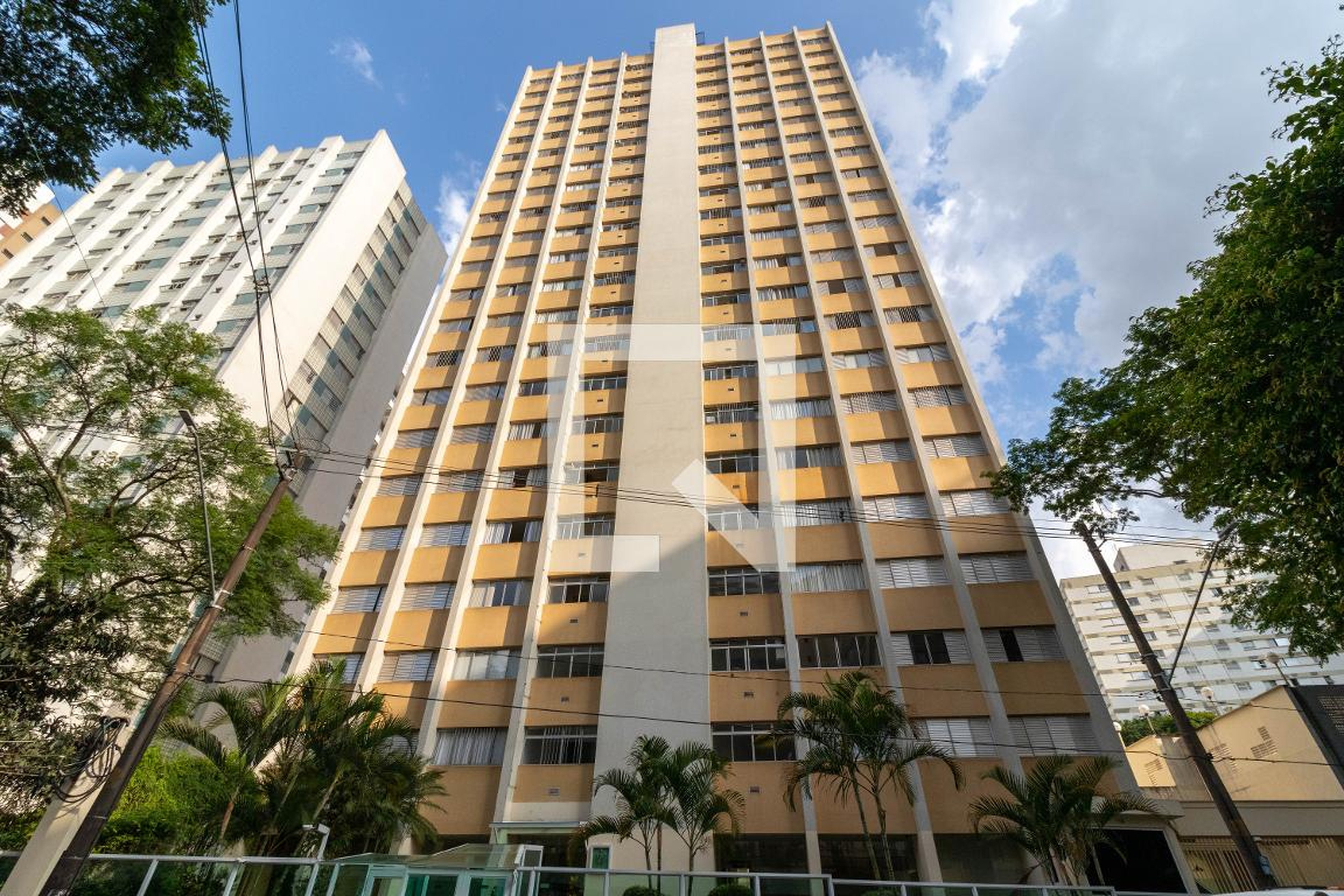 Fachada do Condomínio Condomínio Solar D'Ouro