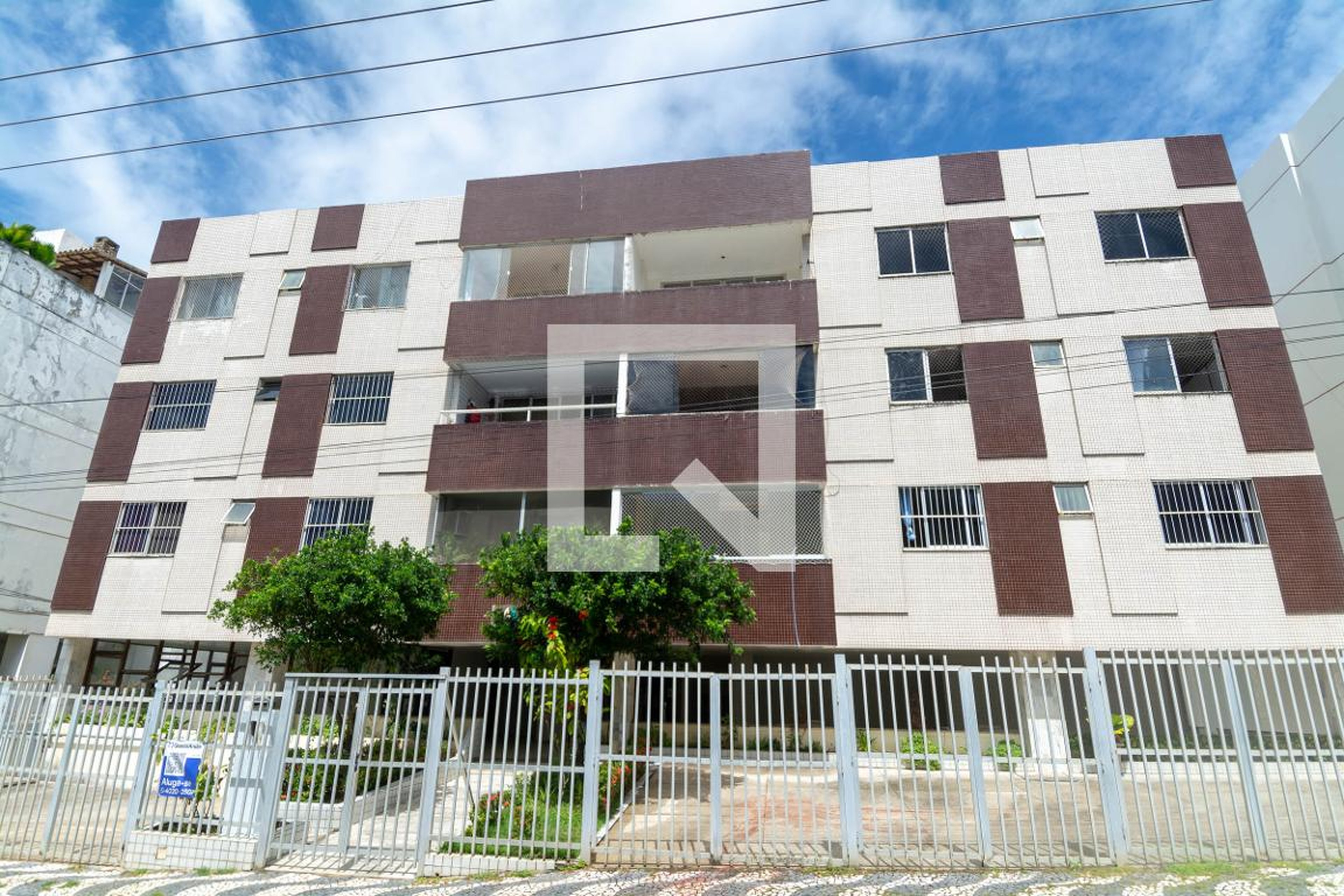 Fachada Condomínio em Rua Doutor Augusto Lopes Pontes, 671