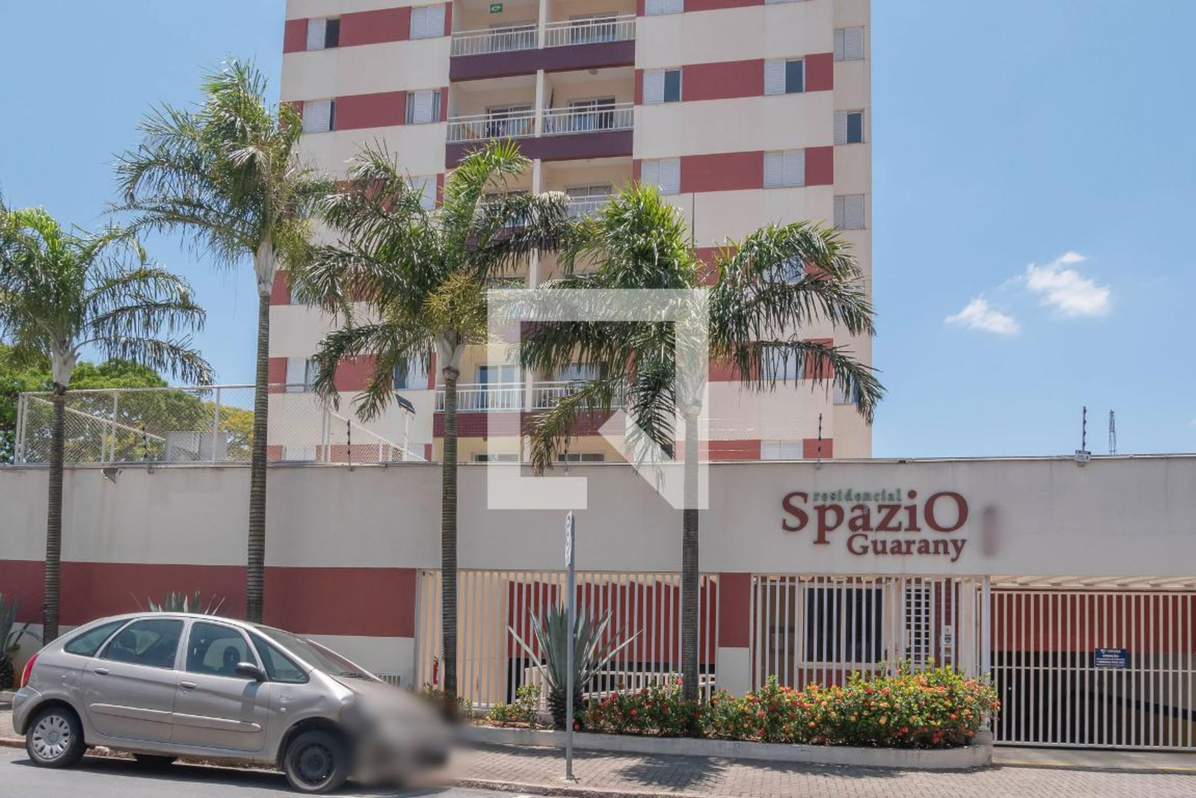 Fachada Condomínio em Rua, 933