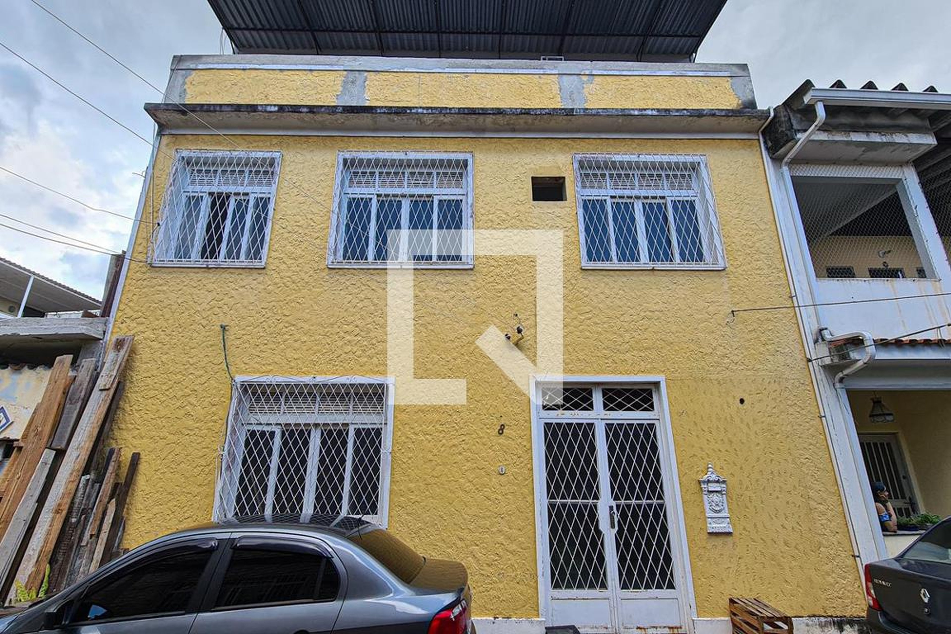 Fachada Condomínio em R. Teresa Cavalcante, 51