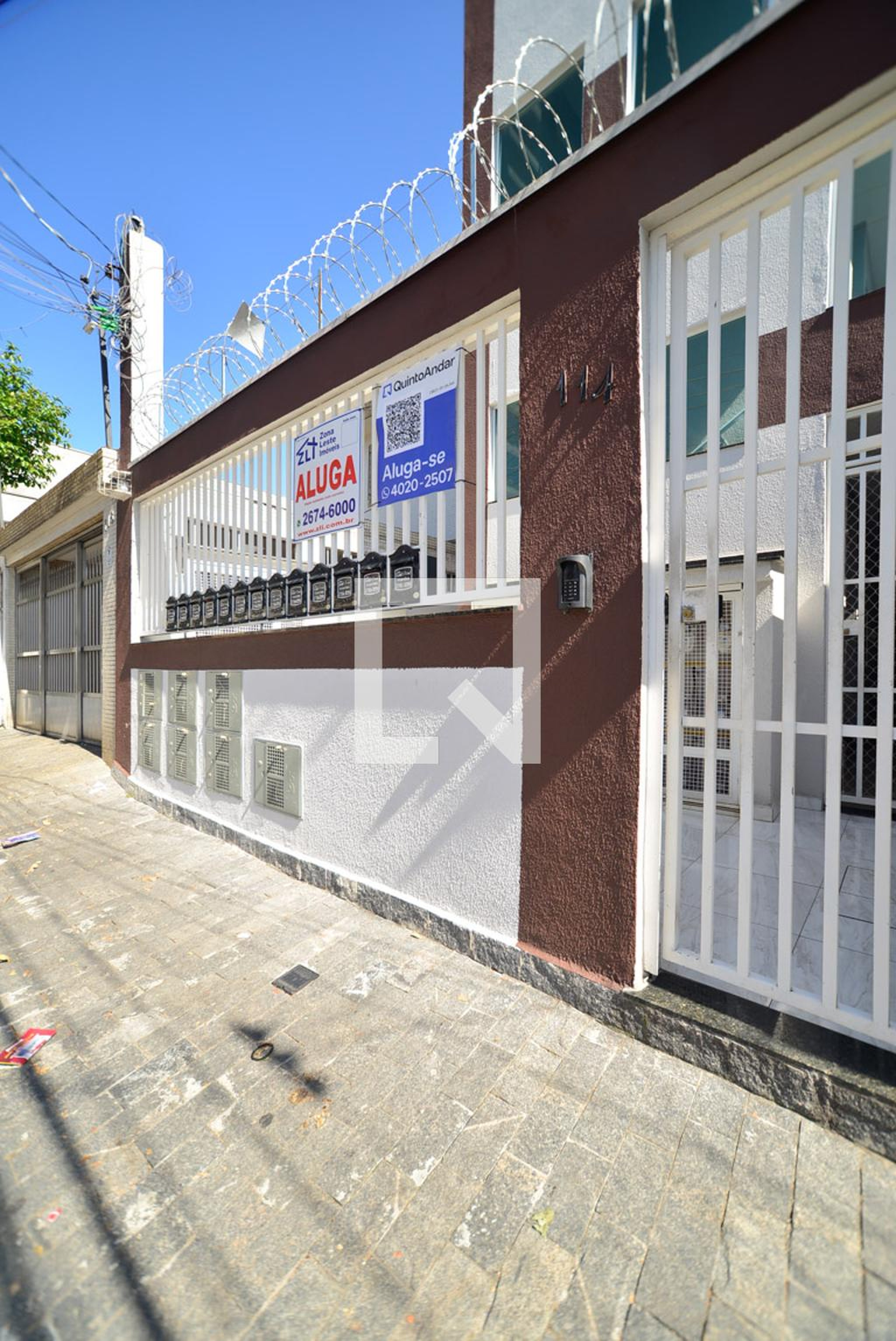 Fachada Condomínio em Rua Fernão Tavares, 114