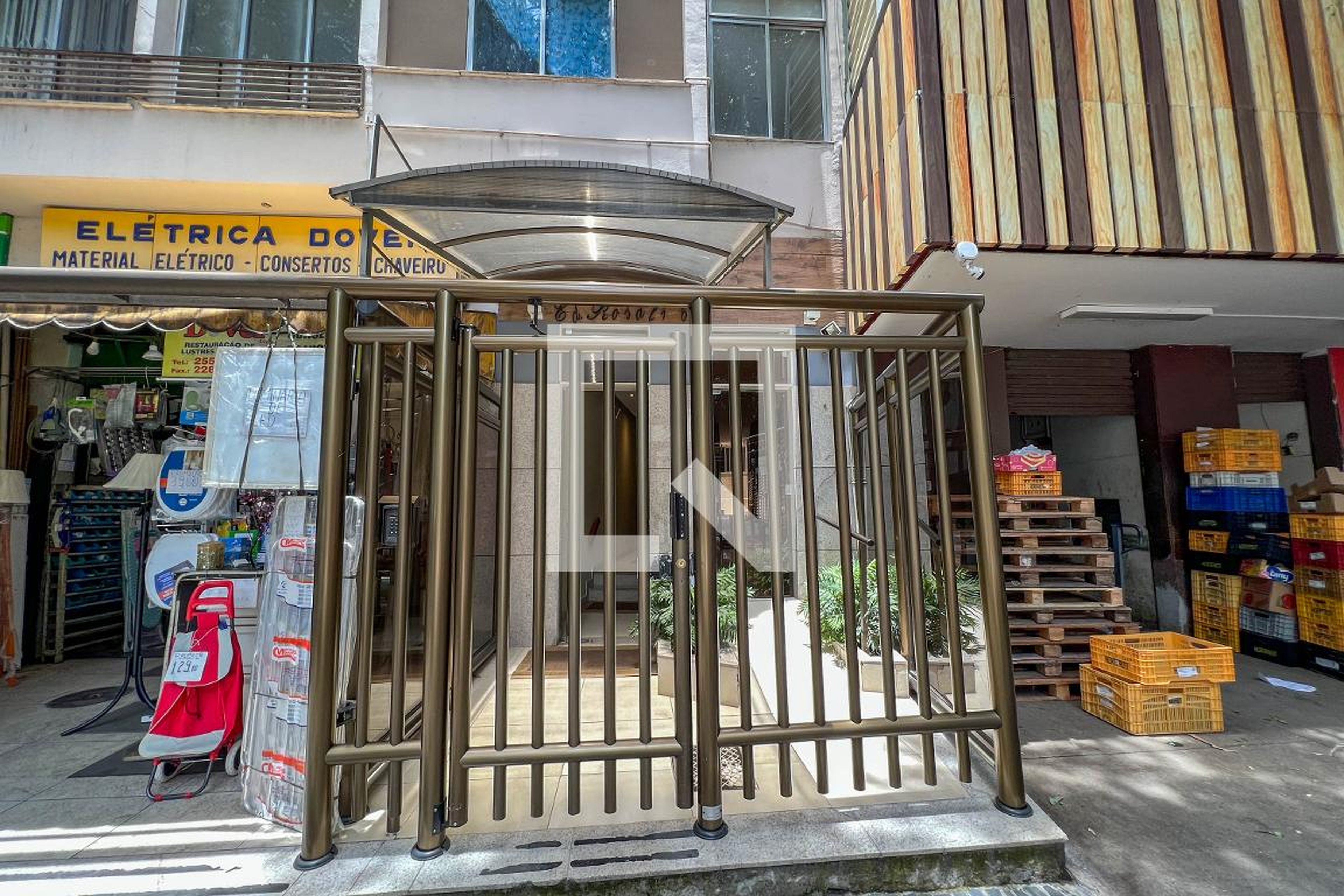 Fachada Edifício Rosaly