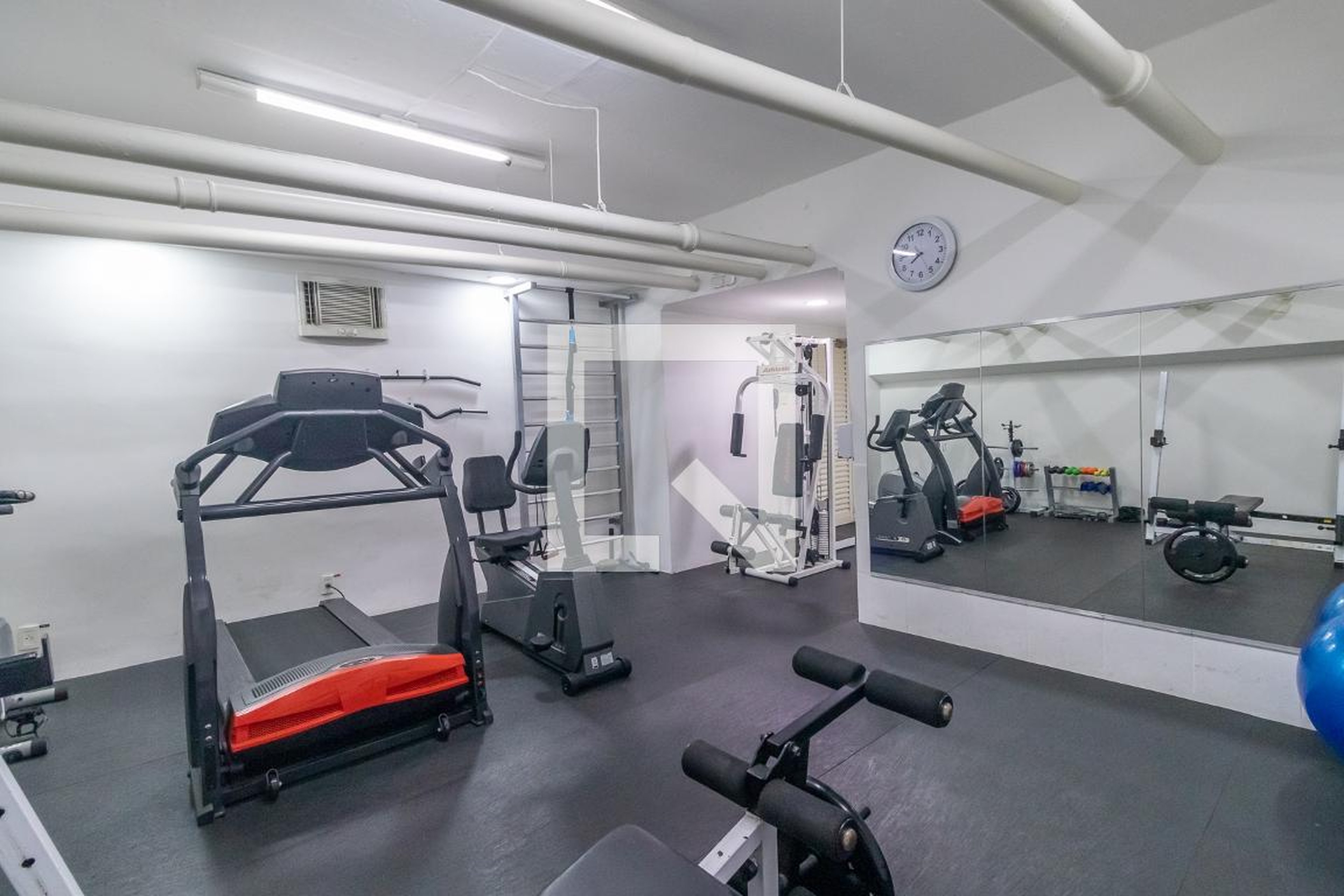 Academia - Edficio Royal