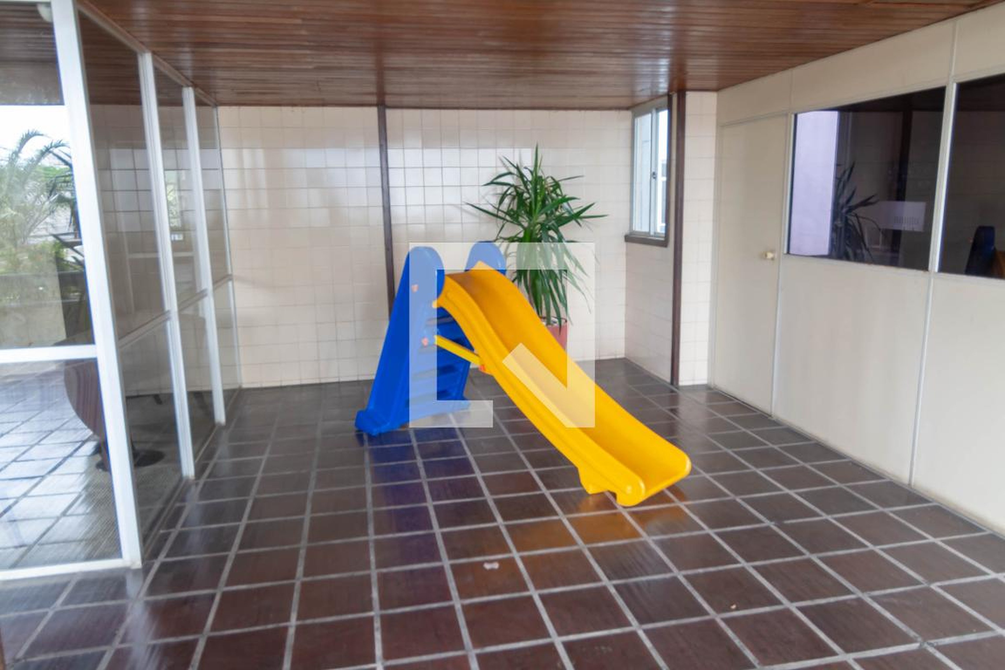Playground - Edifico Portal Caminho das Árvores