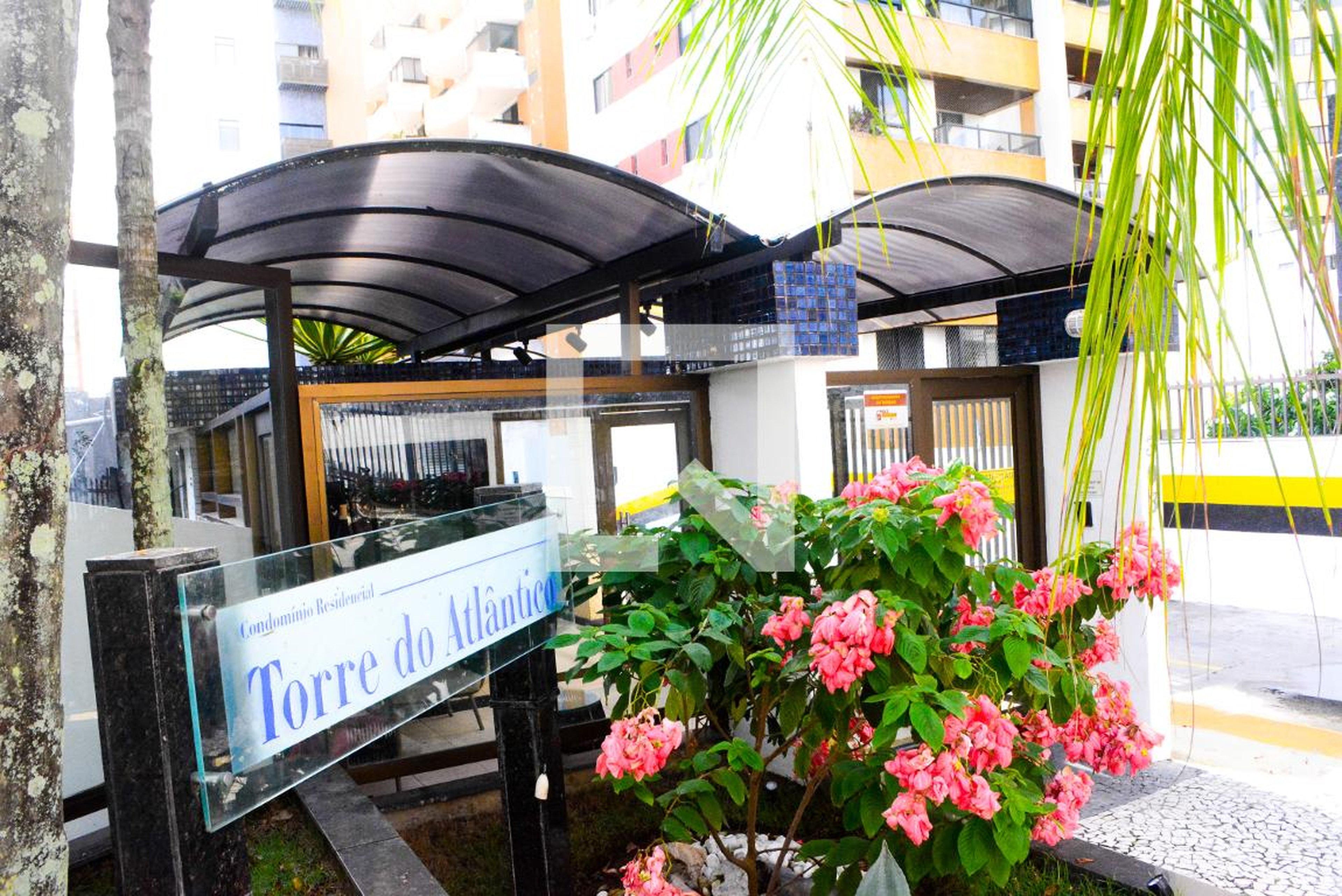 Fachada do Condomínio Edifício Residencial Torre do Atlântico